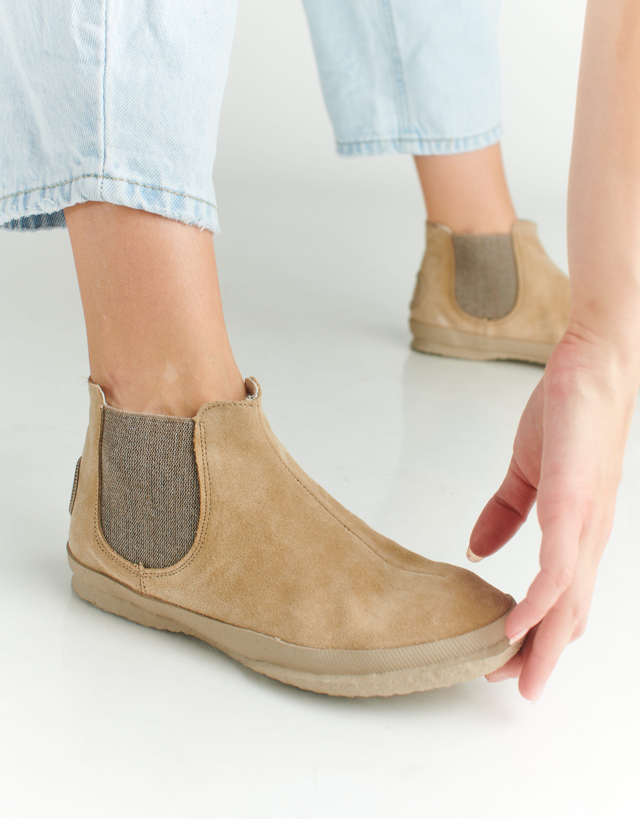 נעלי נשים - Aro - מגפוני צ'לסי WILLY - בז'2