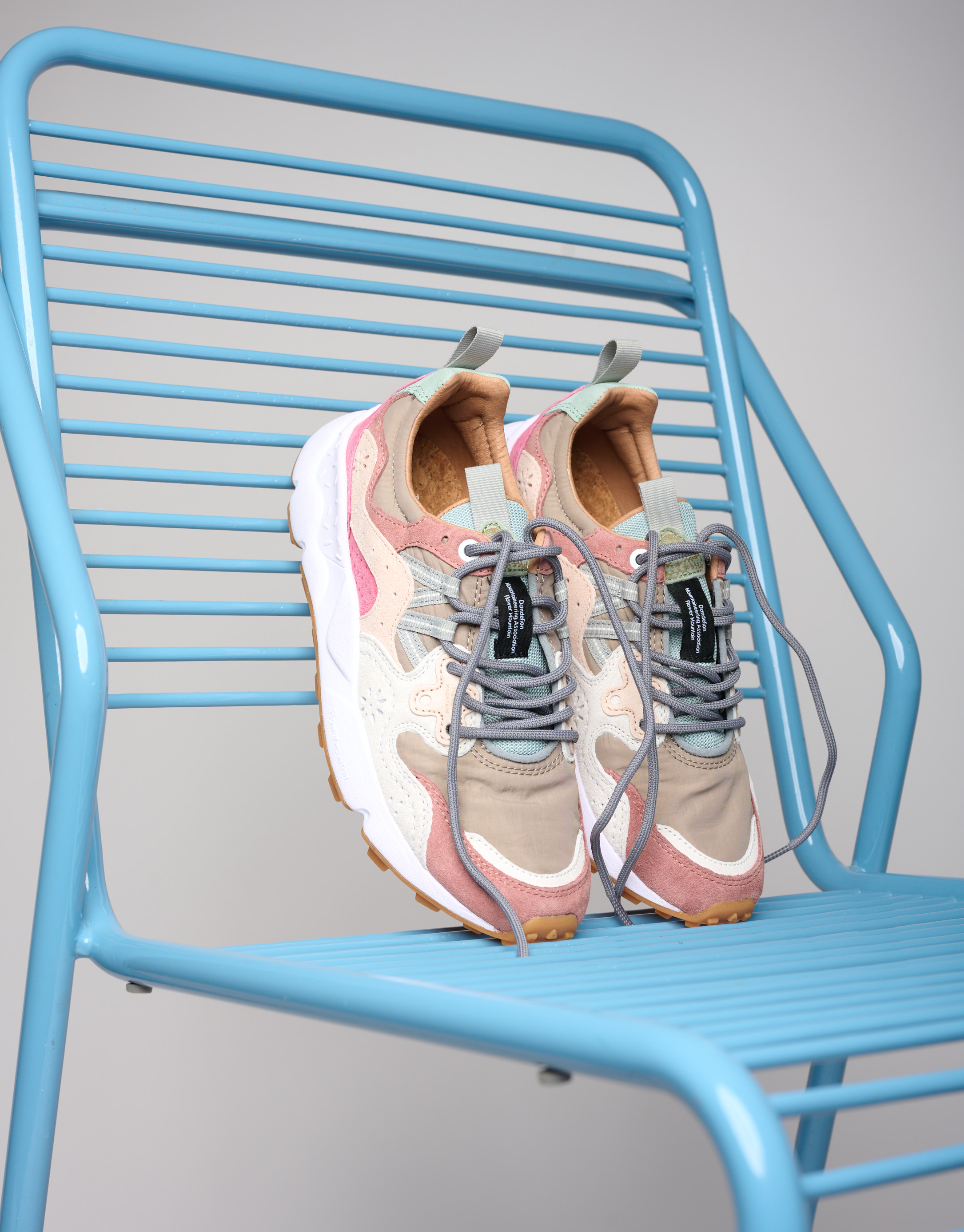 נעלי נשים - Flower Mountain - סניקרס YAMANO צבעוניות - אפור   ורוד