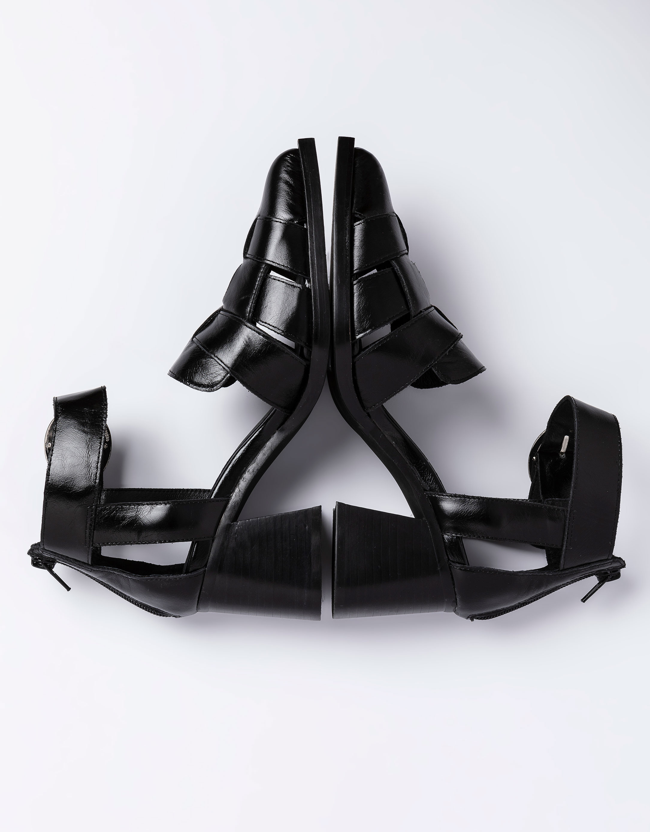 נעלי נשים - Jeffrey Campbell - סנדלי עקב מעור MARIA - שחור