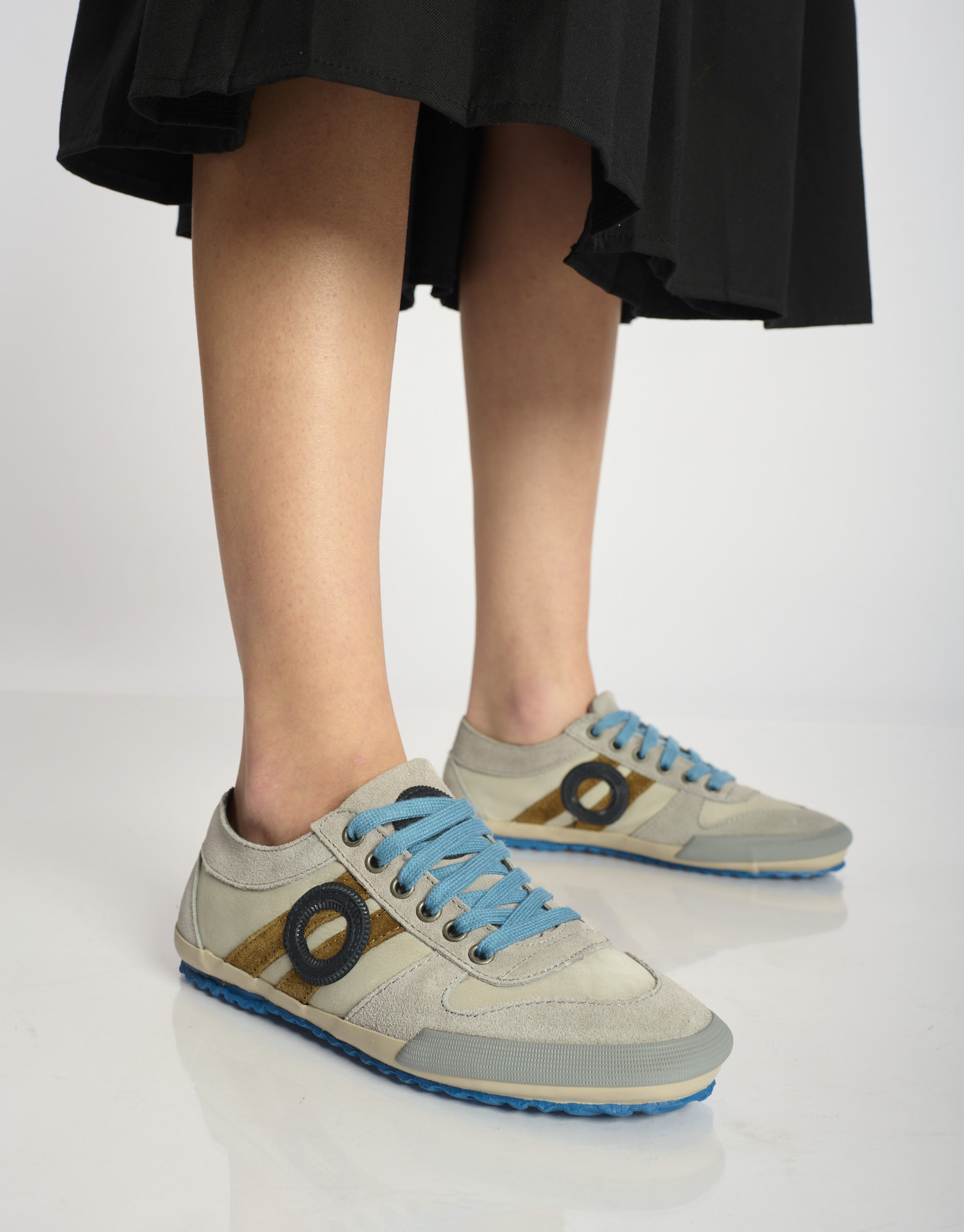 נעלי נשים - Aro - סניקרס נמוכות מעור IDO - אפור בהיר3