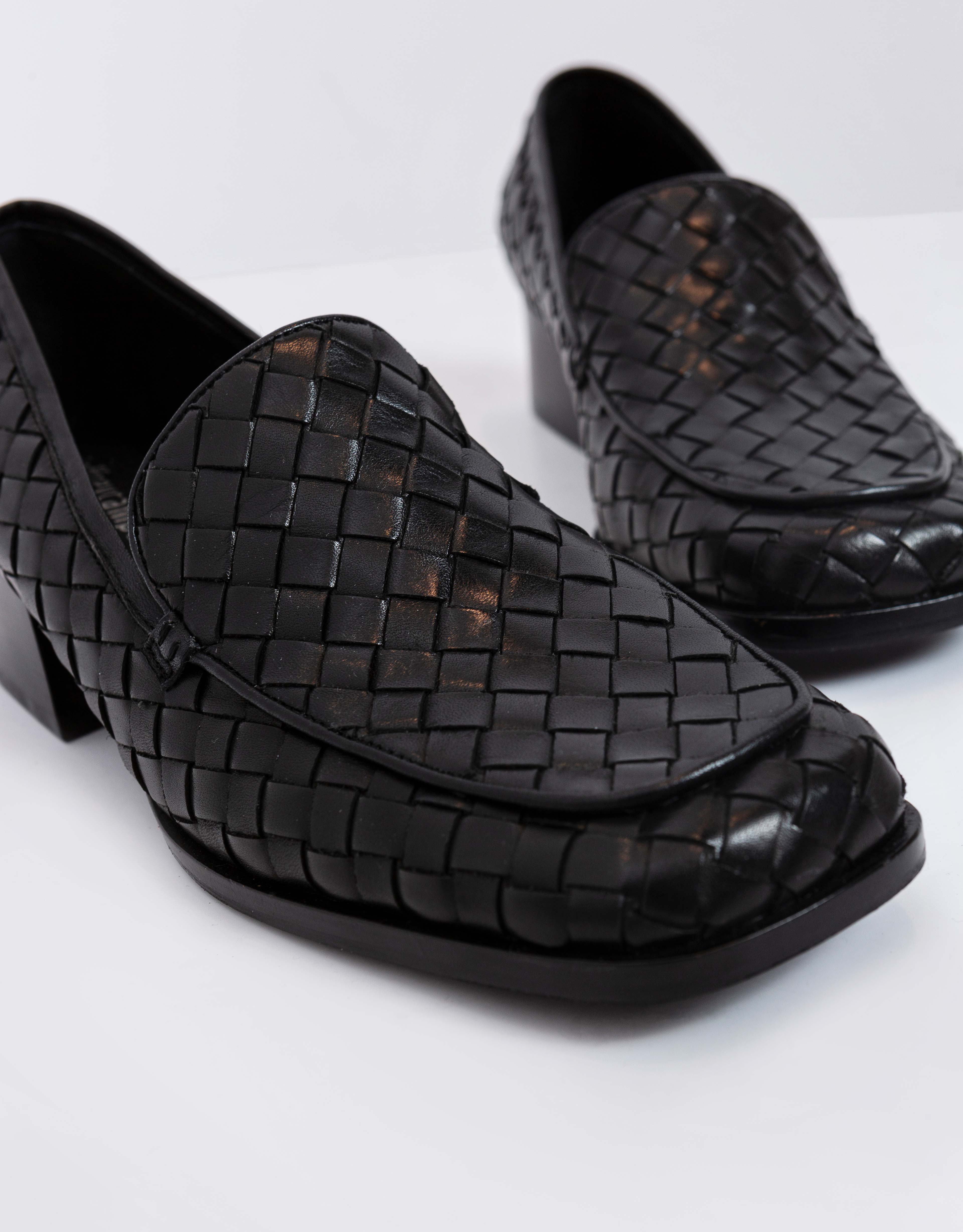 נעלי נשים - Jeffrey Campbell - מוקסינים קלועים BRODRIC - שחור2