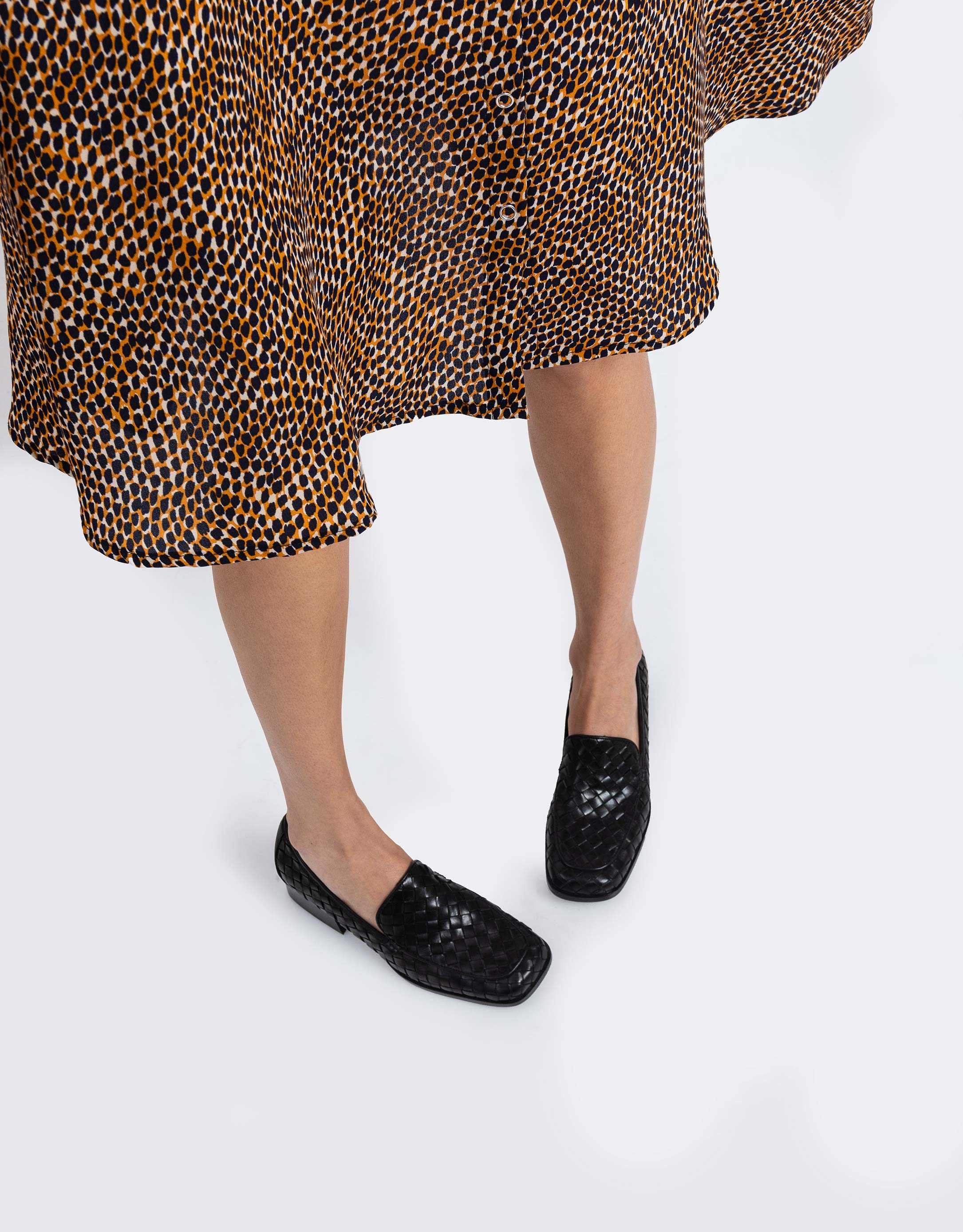 נעלי נשים - Jeffrey Campbell - מוקסינים קלועים BRODRIC - שחור3