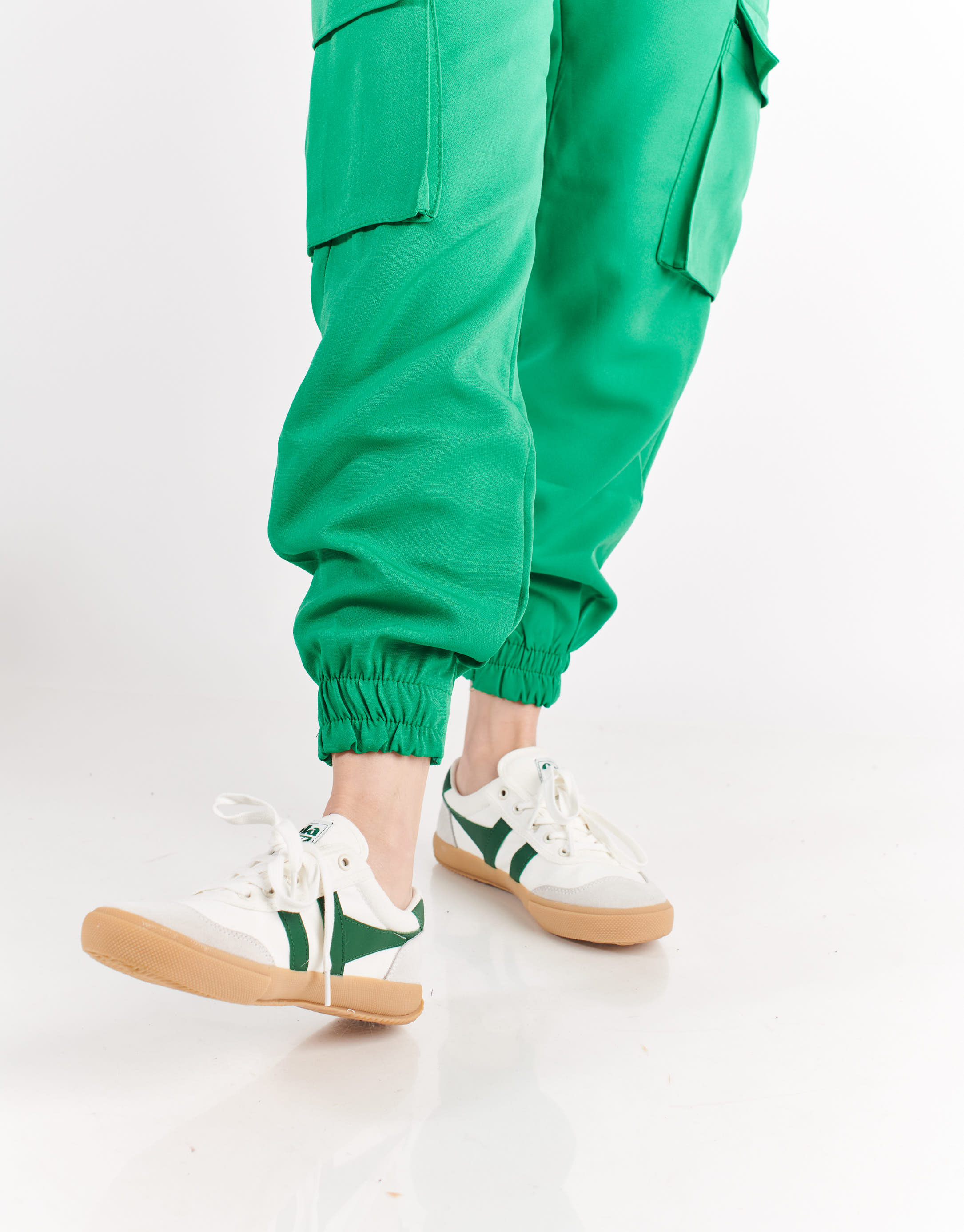 נעלי נשים - Gola - סניקרס BADMINTON GUM - לבן   ירוק4