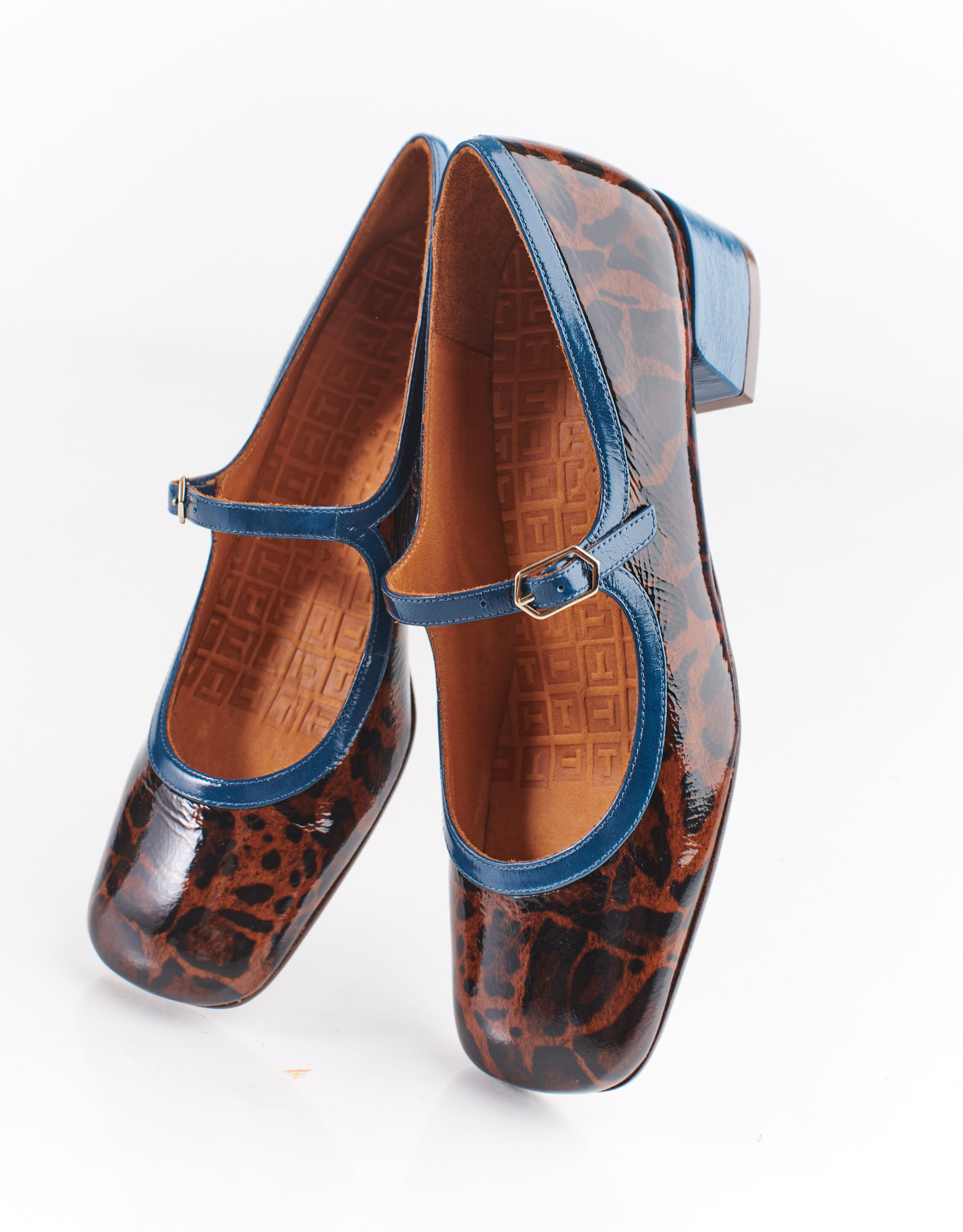 נעלי נשים - Chie Mihara - נעלי בובה IDAN - חום3