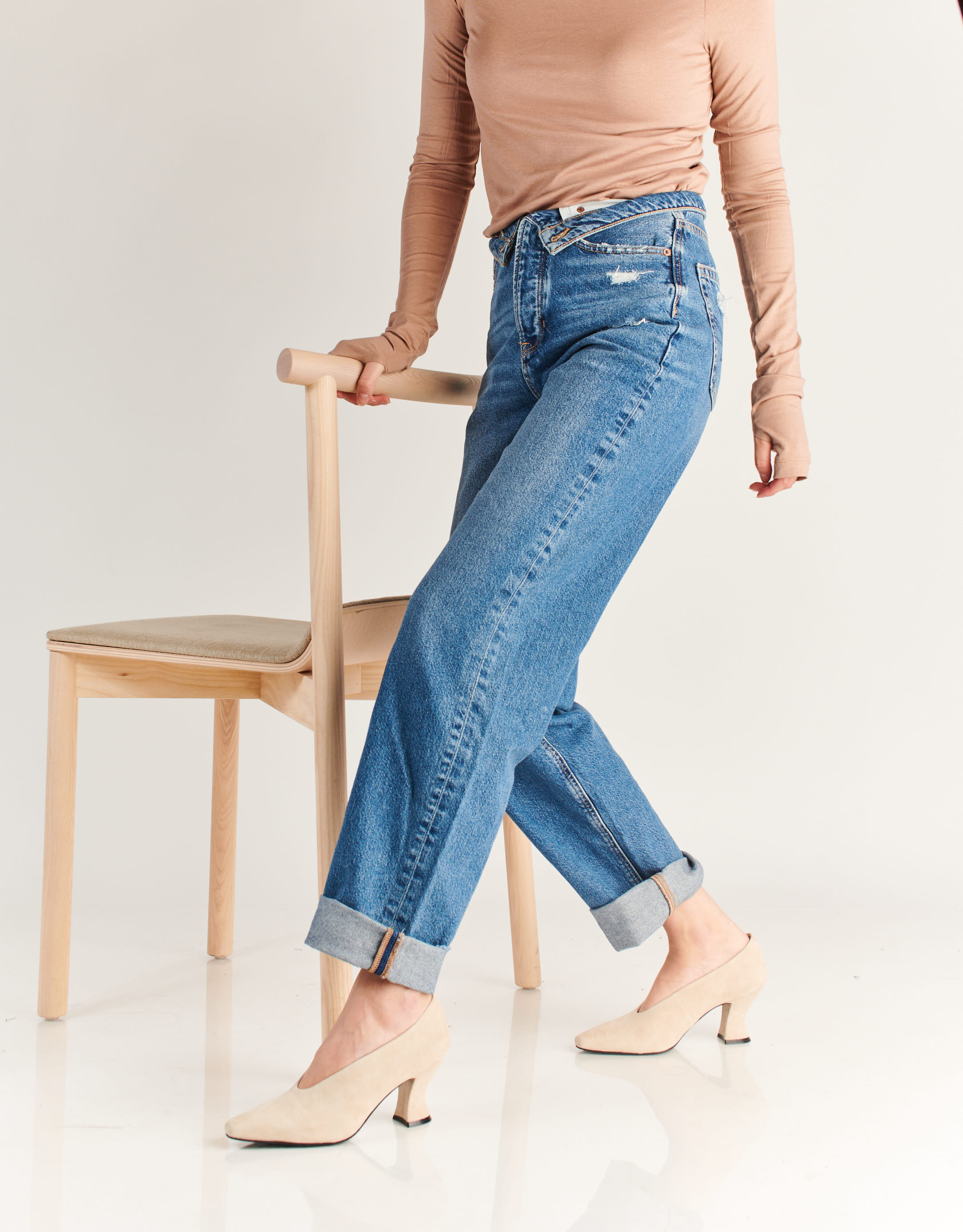 נעלי נשים - Jeffrey Campbell - נעלי סירה עם עקב HINTS - בז'