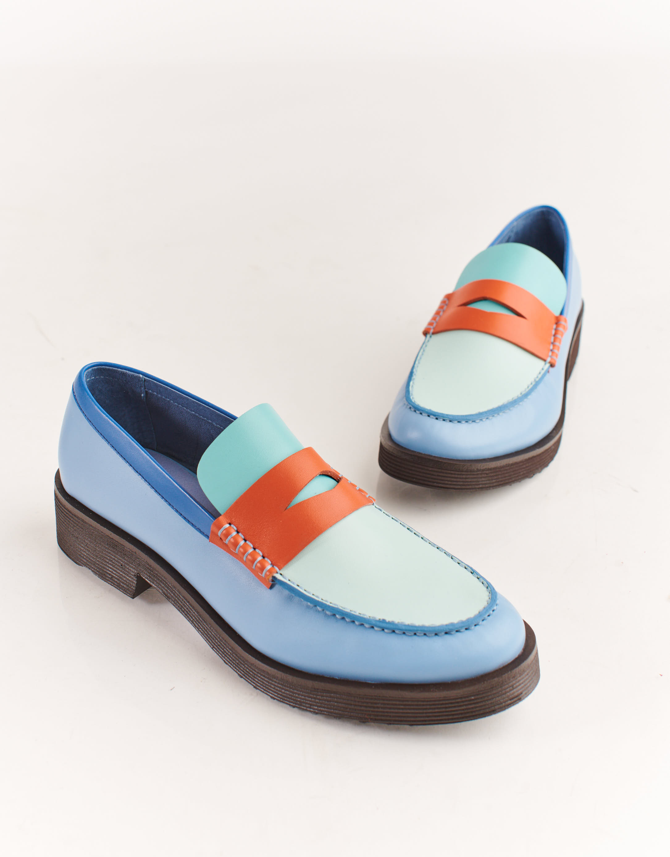 נעלי נשים - Jeffrey Campbell - מוקסינים צבעונים LENNA - תכלת3