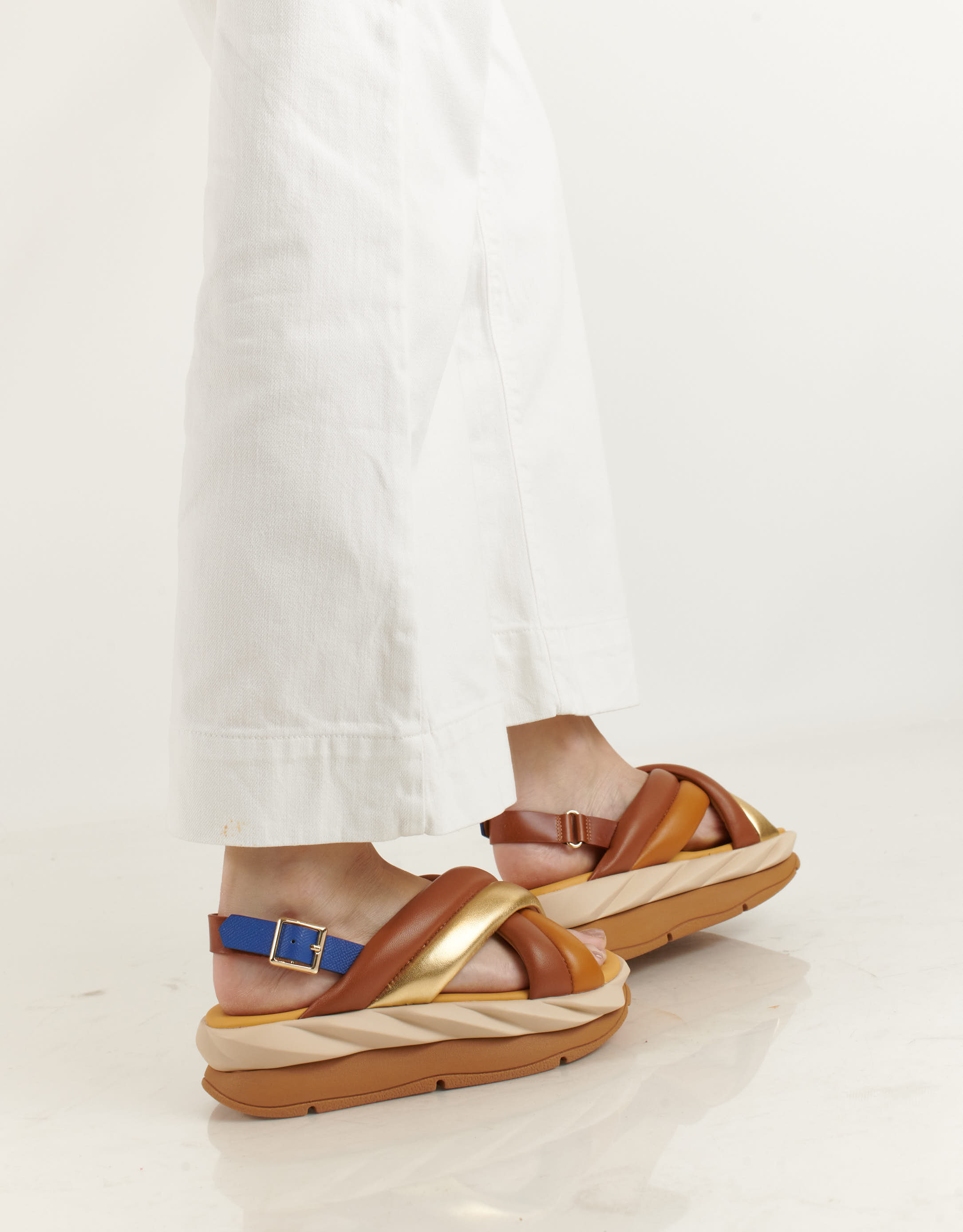 נעלי נשים - 4CCCCEES - סנדלי פלטפורמה MELLOW MEL - חום