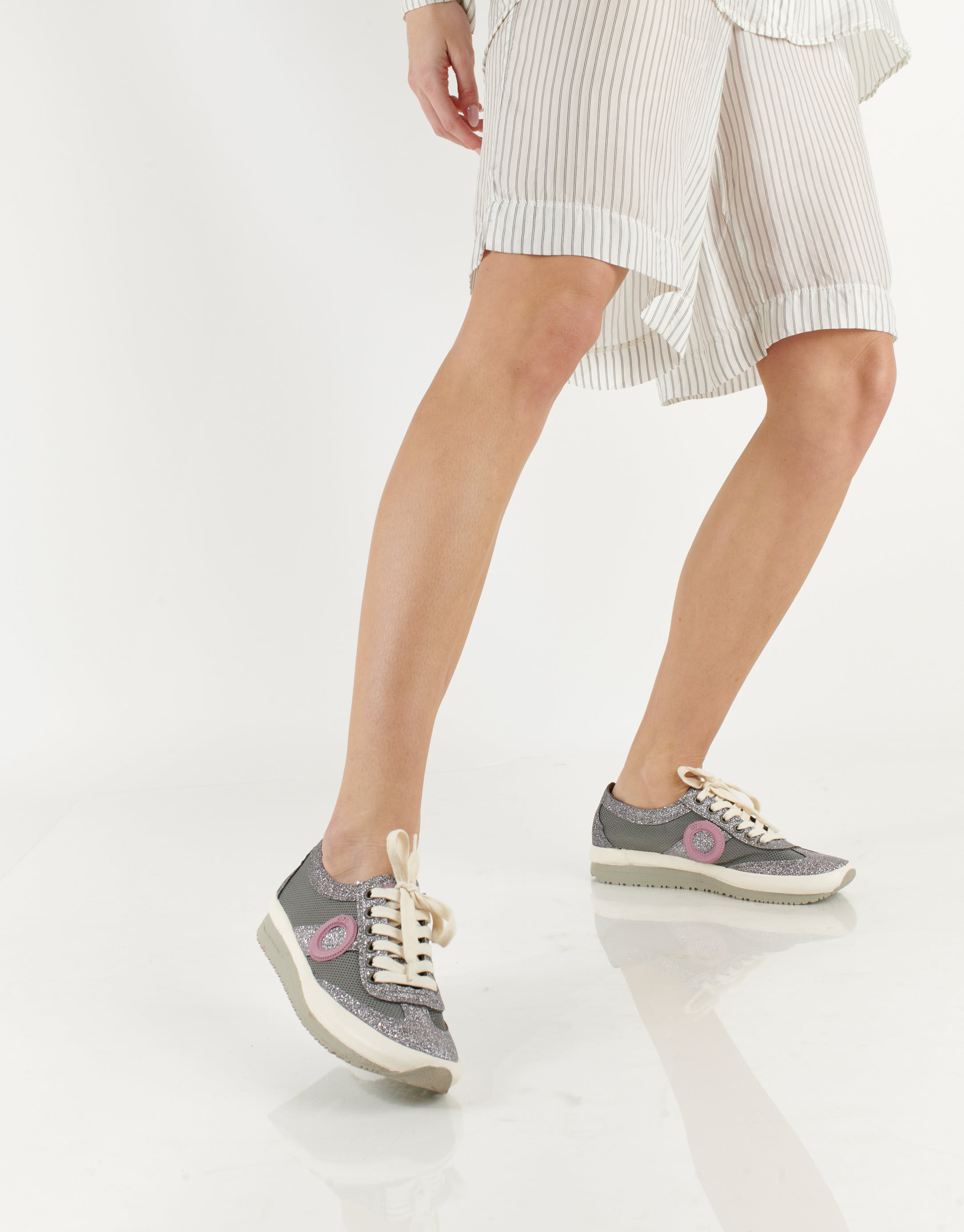 נעלי נשים - Aro - סניקרס JOANETA PLUS GLITT - כסף