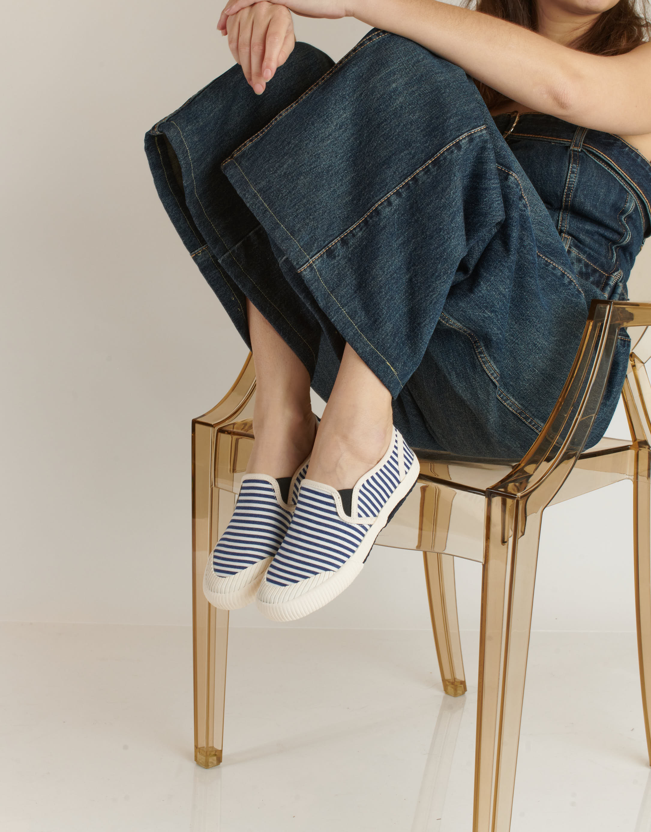 נעלי נשים - Aro - סליפ און  טבעוני  CHARLIE - פסים