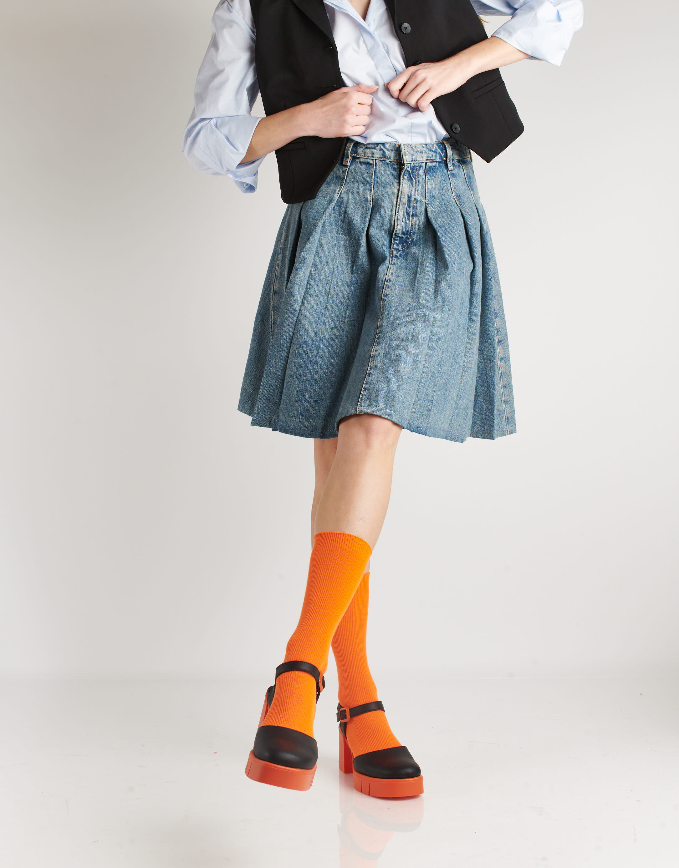 נעלי נשים - Art - סנדלי בובה EVISSA - שחור כתום