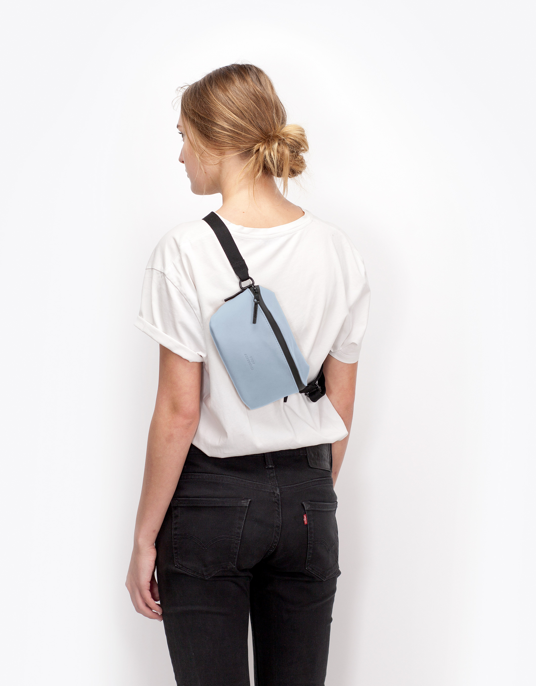 Ucon Acrobatics - פאוץ'  JONA LOTUS - תכלת