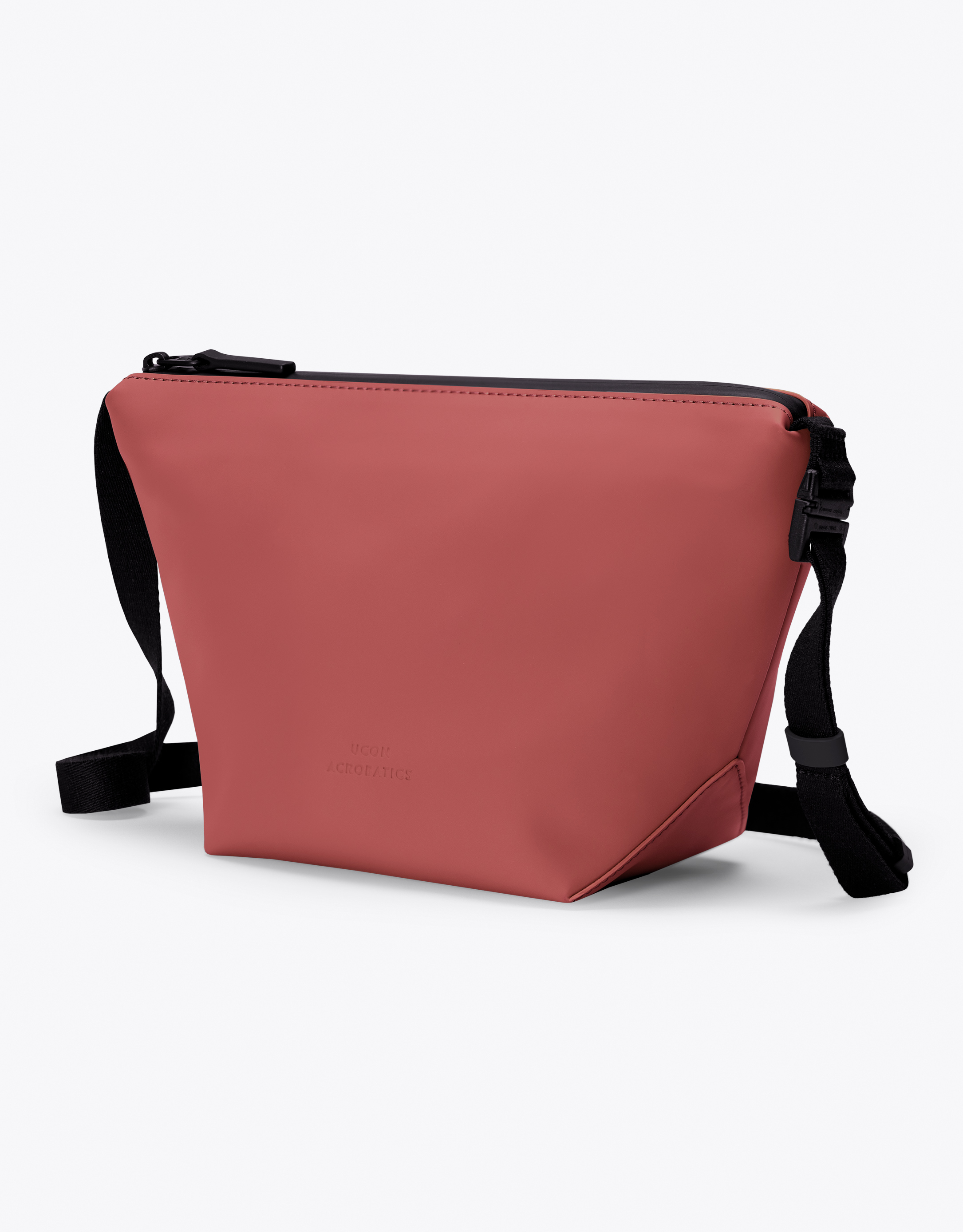 נעלי נשים - Ucon Acrobatics - תיק פאוץ' NOLA - קורל