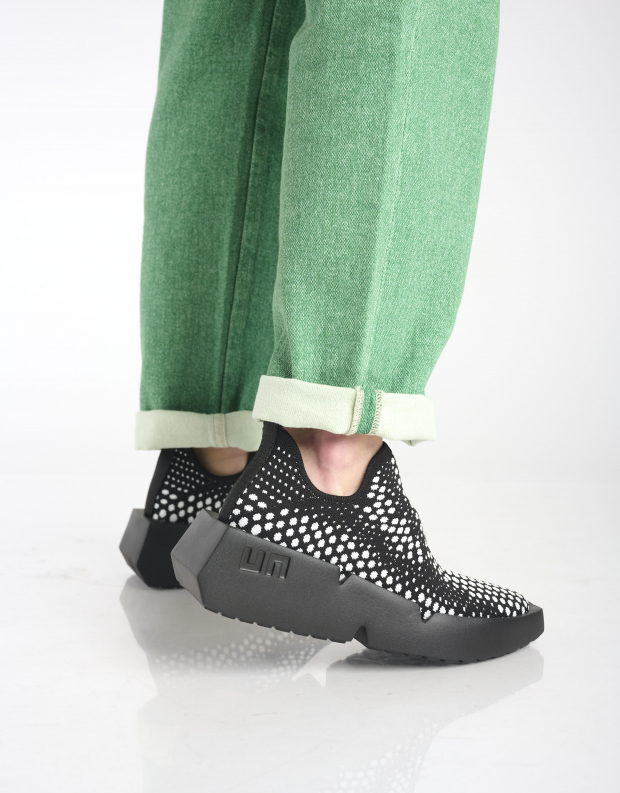 נעלי נשים - United Nude - סניקרס MEGA FAB - שחור לבן