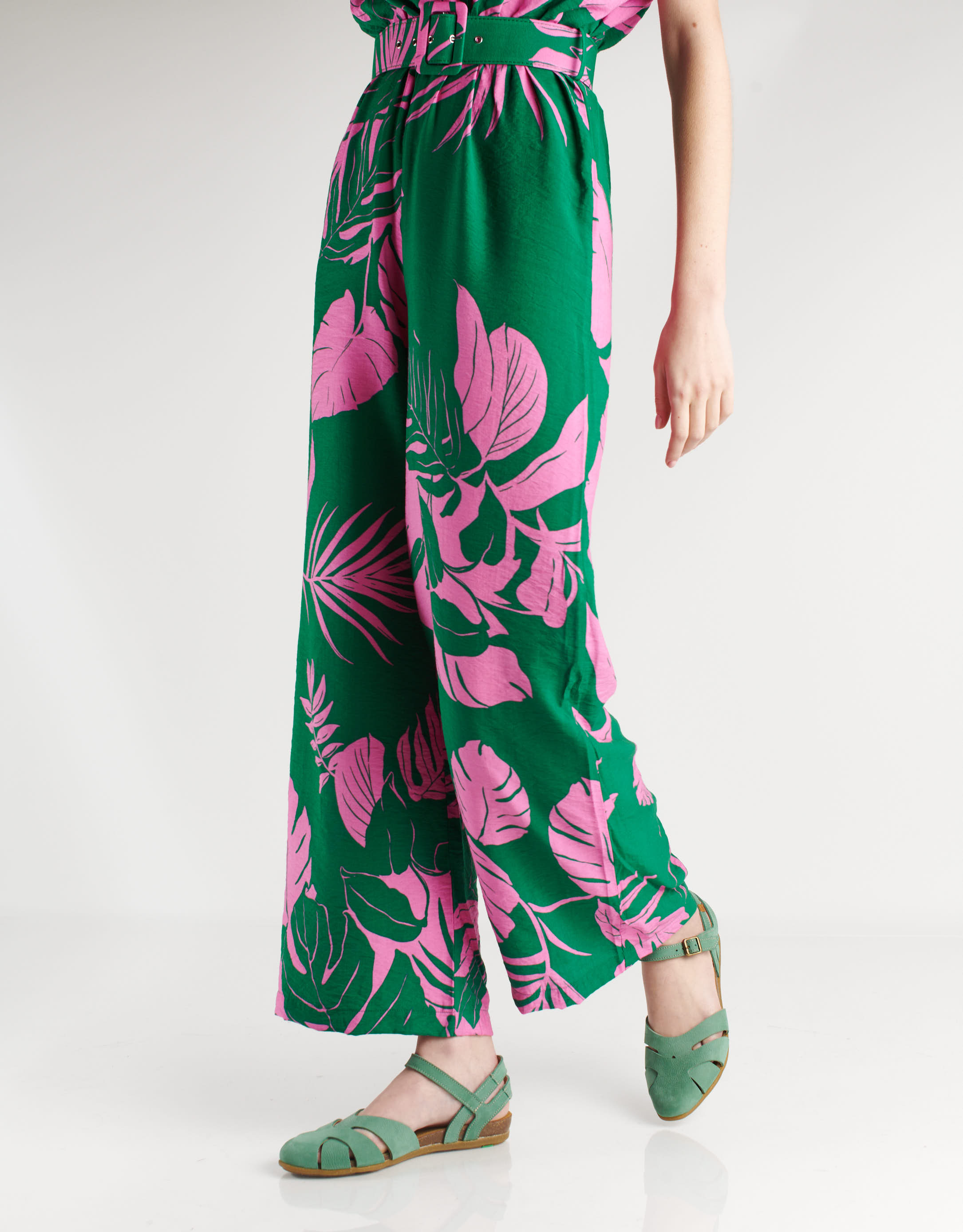 נעלי נשים - El Naturalista - סנדלי עור  STELLA - ירוק