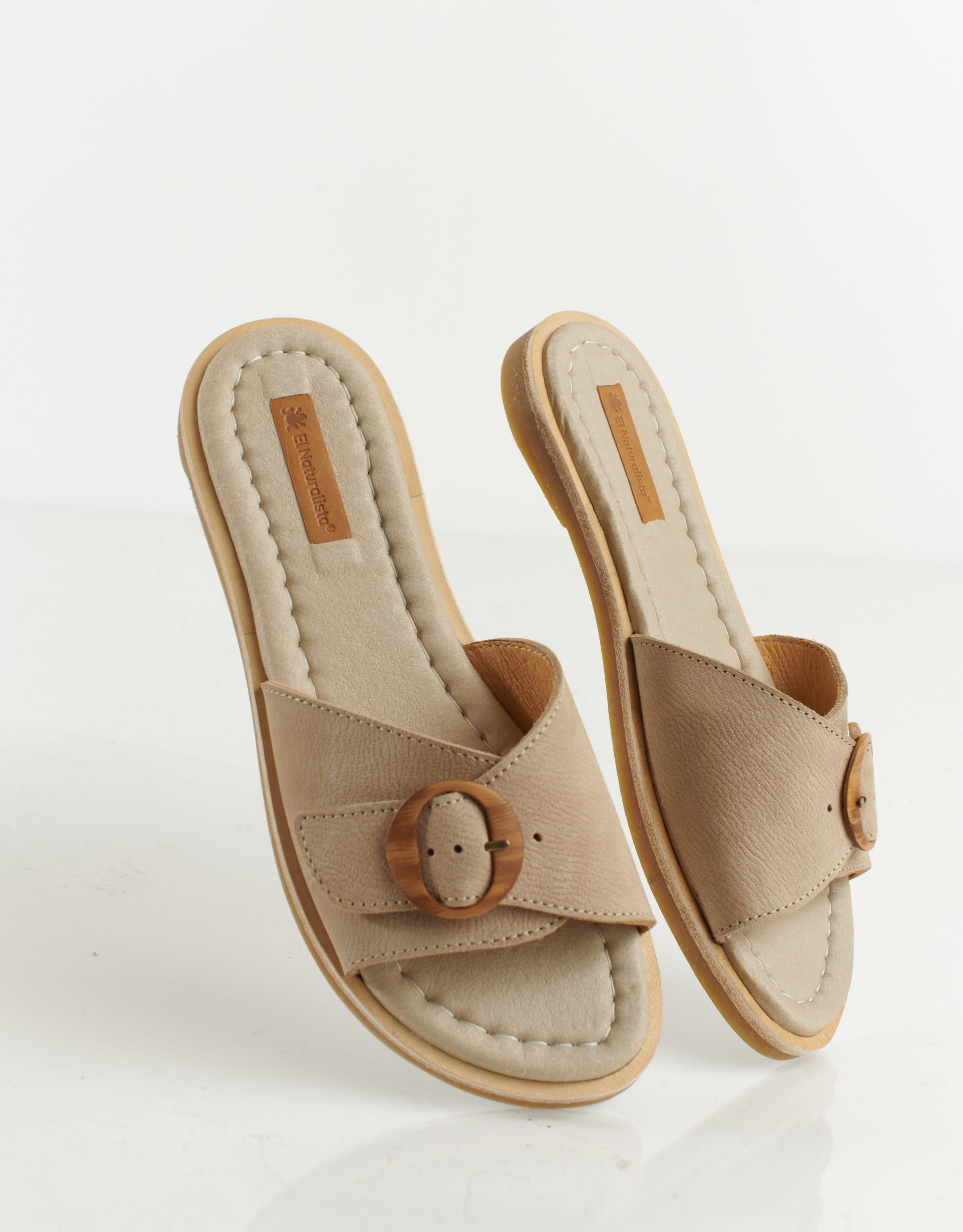 נעלי נשים - El Naturalista - כפכפים שטוחים TONAMI - בז'