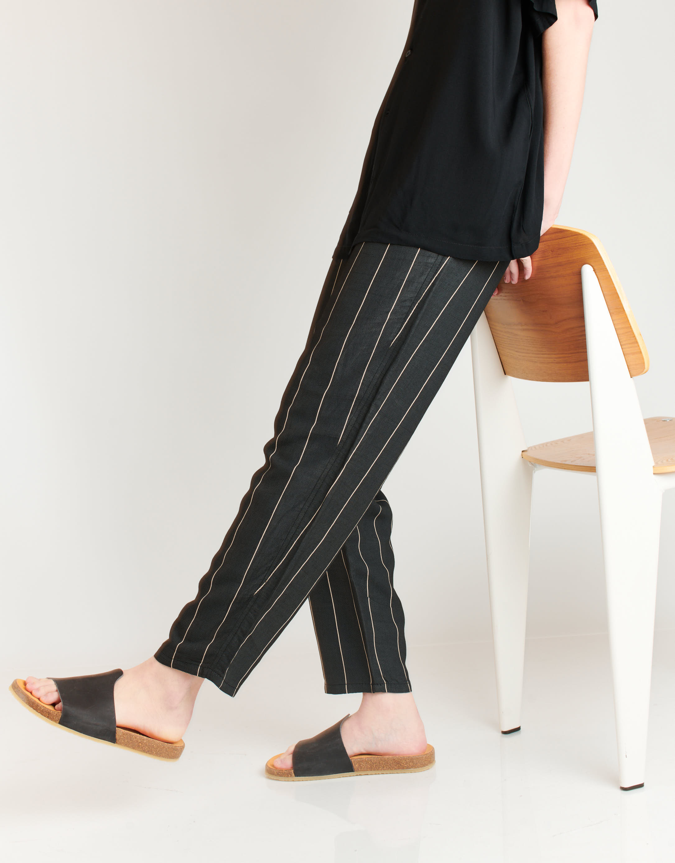 נעלי נשים - loints of Holland - כפכפים RIFF - שחור