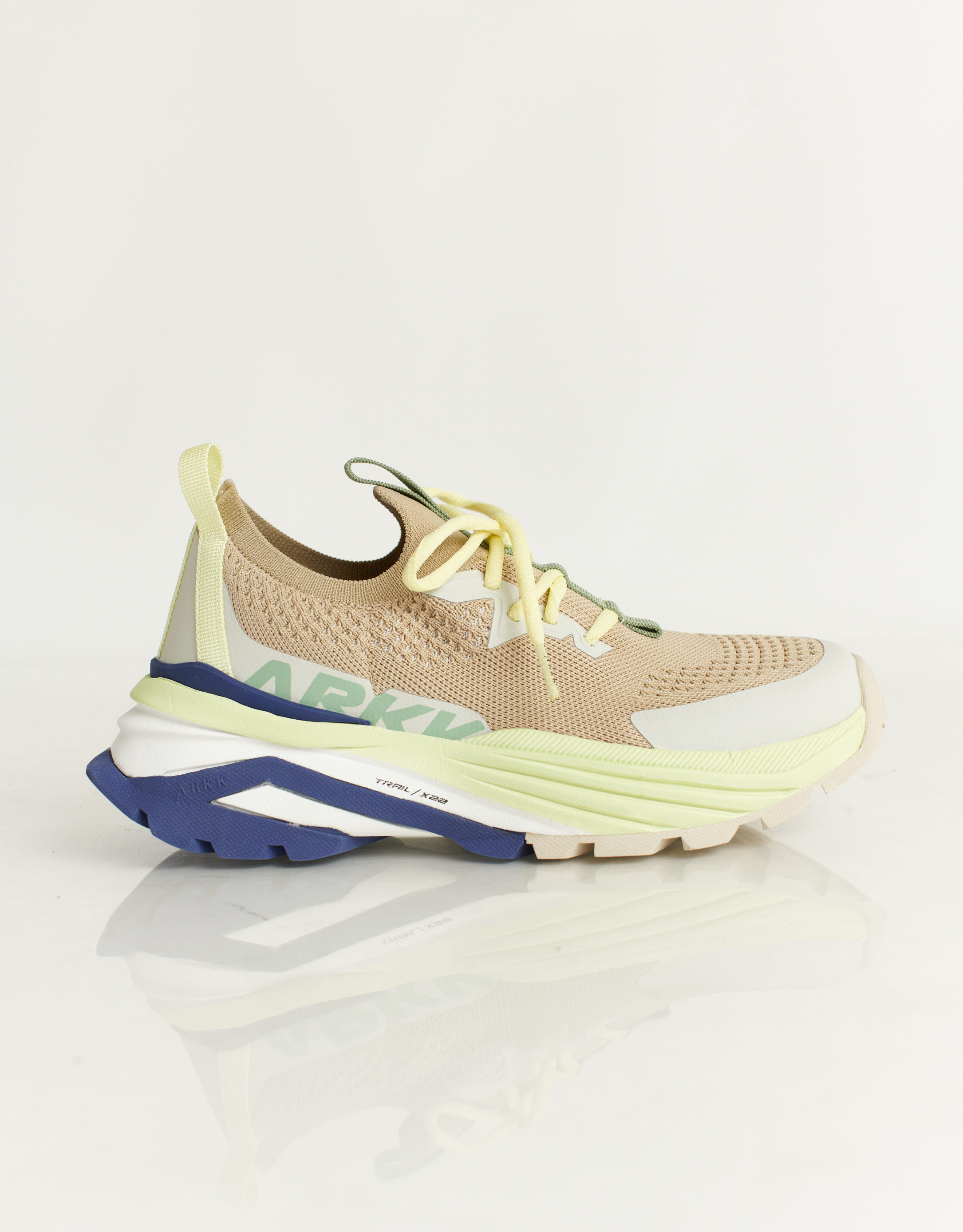 נעלי נשים - Arkk - סניקרס WASTE ZERO - בז'