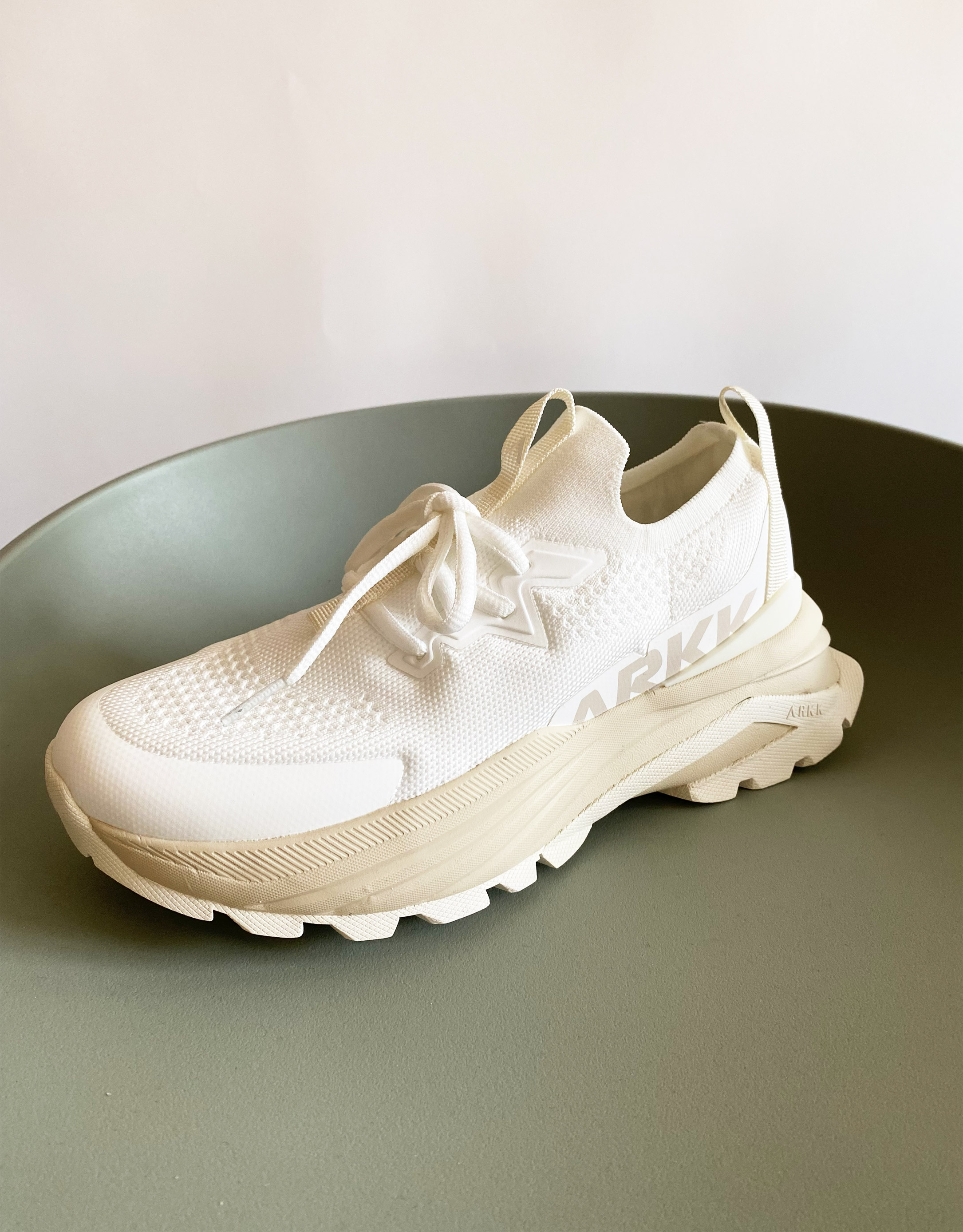 נעלי נשים - Arkk - סניקרס WASTE ZERO - לבן