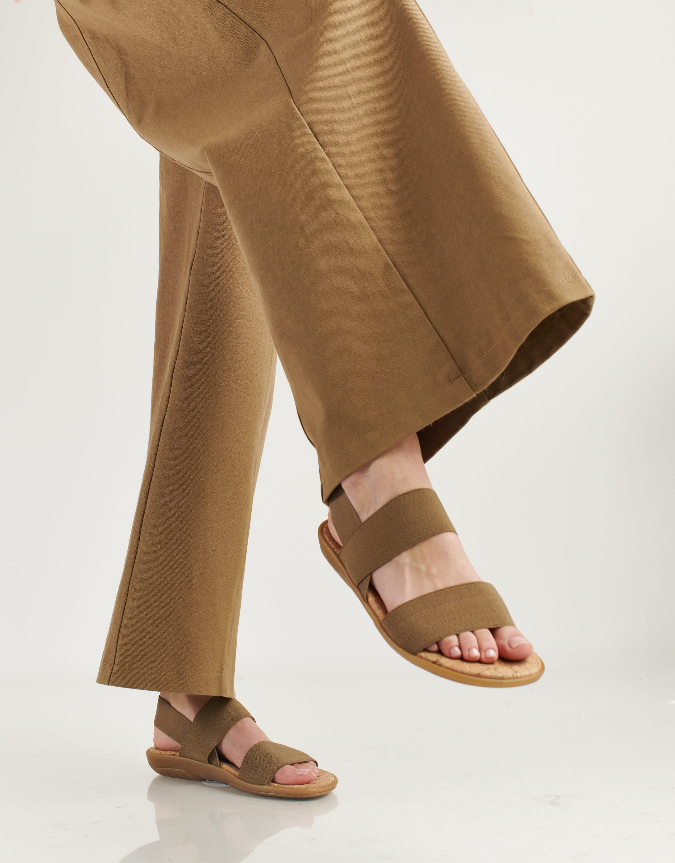 נעלי נשים - NR Rapisardi - סנדלי גומיות CRUS - חום