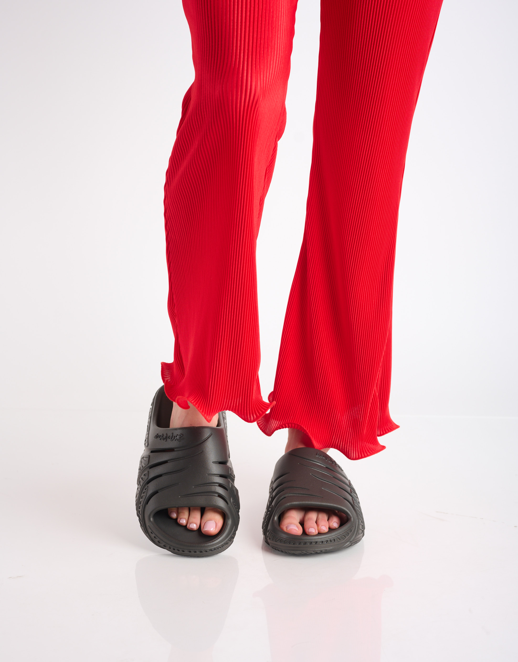 נעלי נשים - Acupuncture - כפכפים SIPLAS - שחור