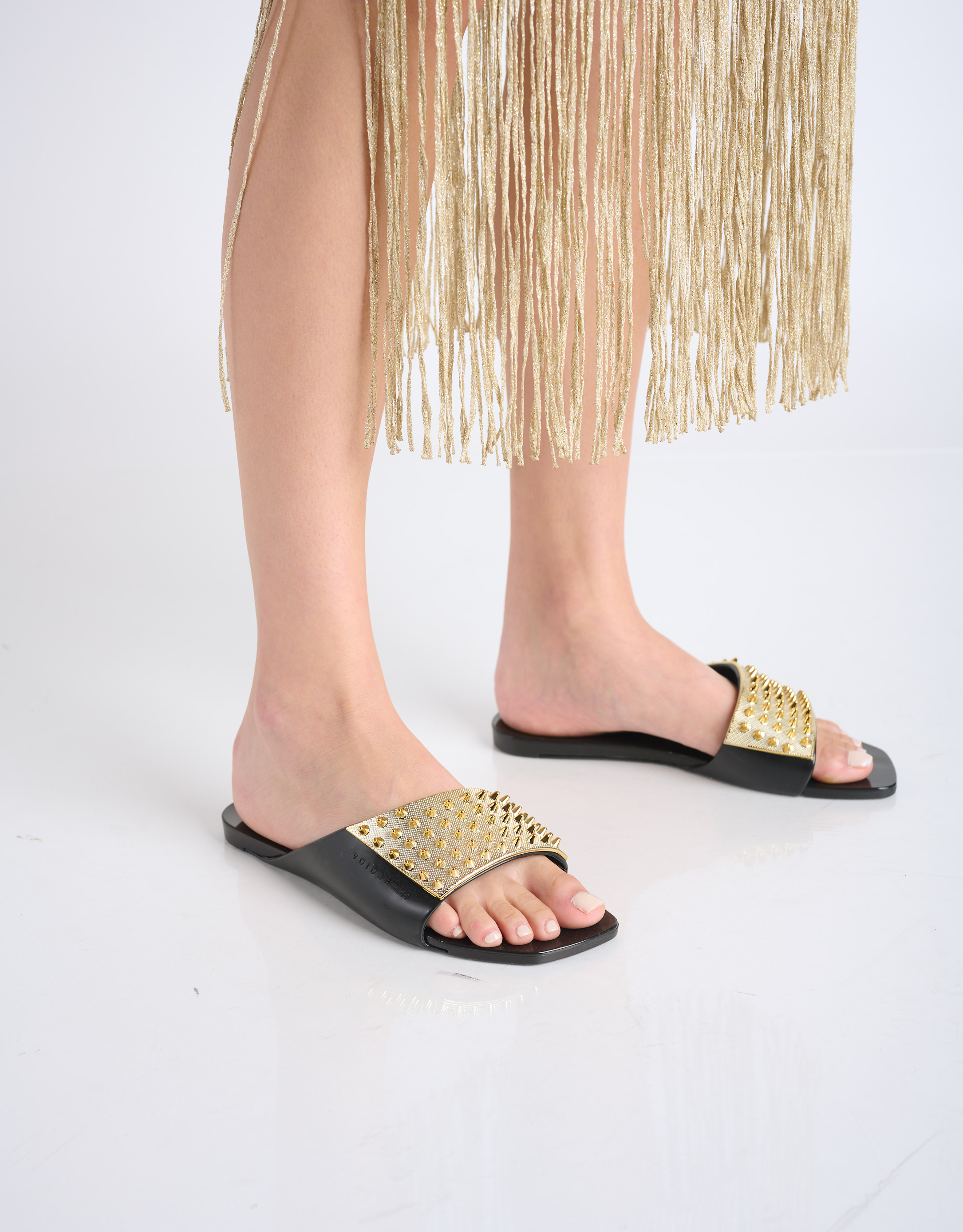 נעלי נשים - voices - כפכפי AVOLTO ניטים - שחור