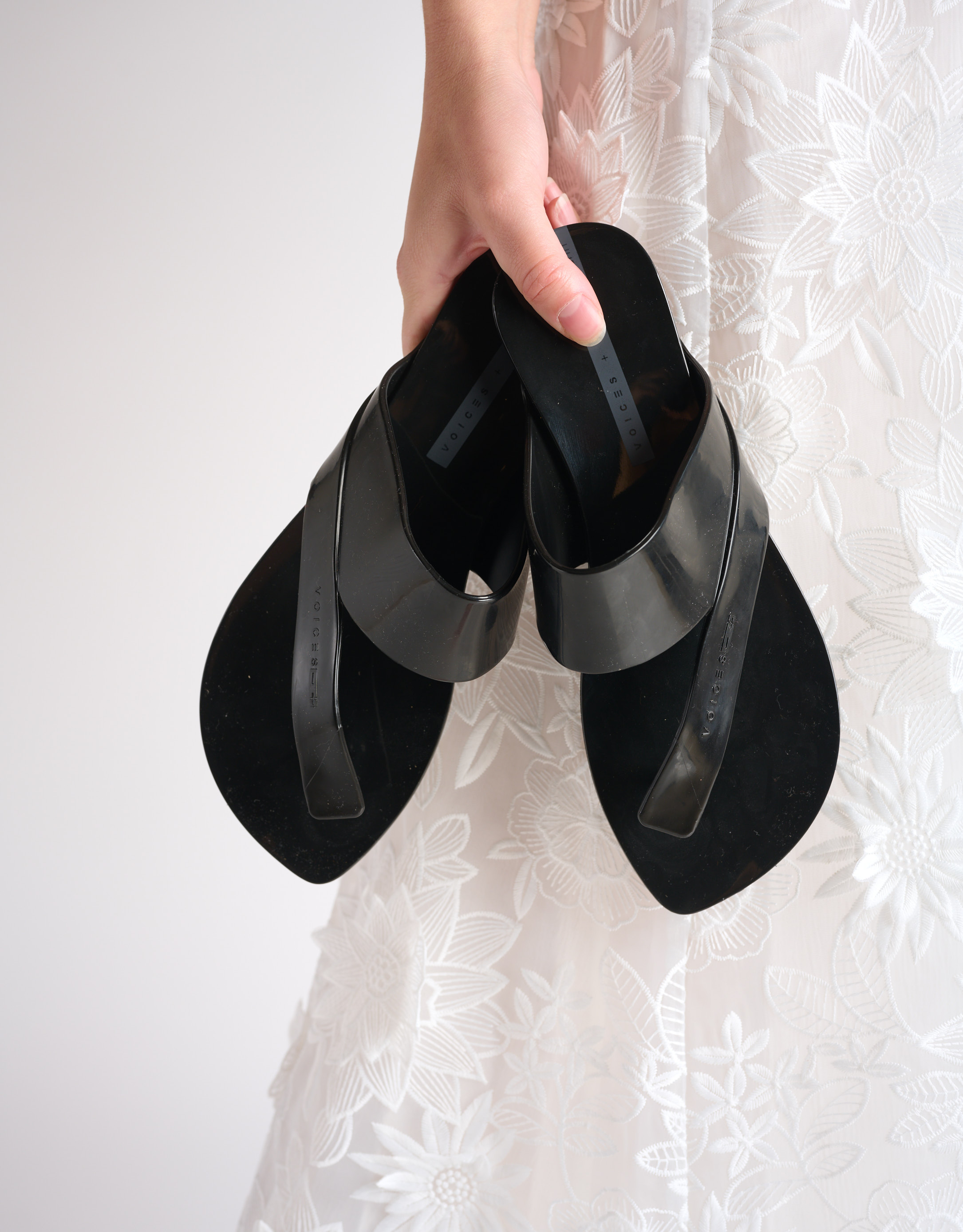 נעלי נשים - voices - כפכפים ZEN - שחור