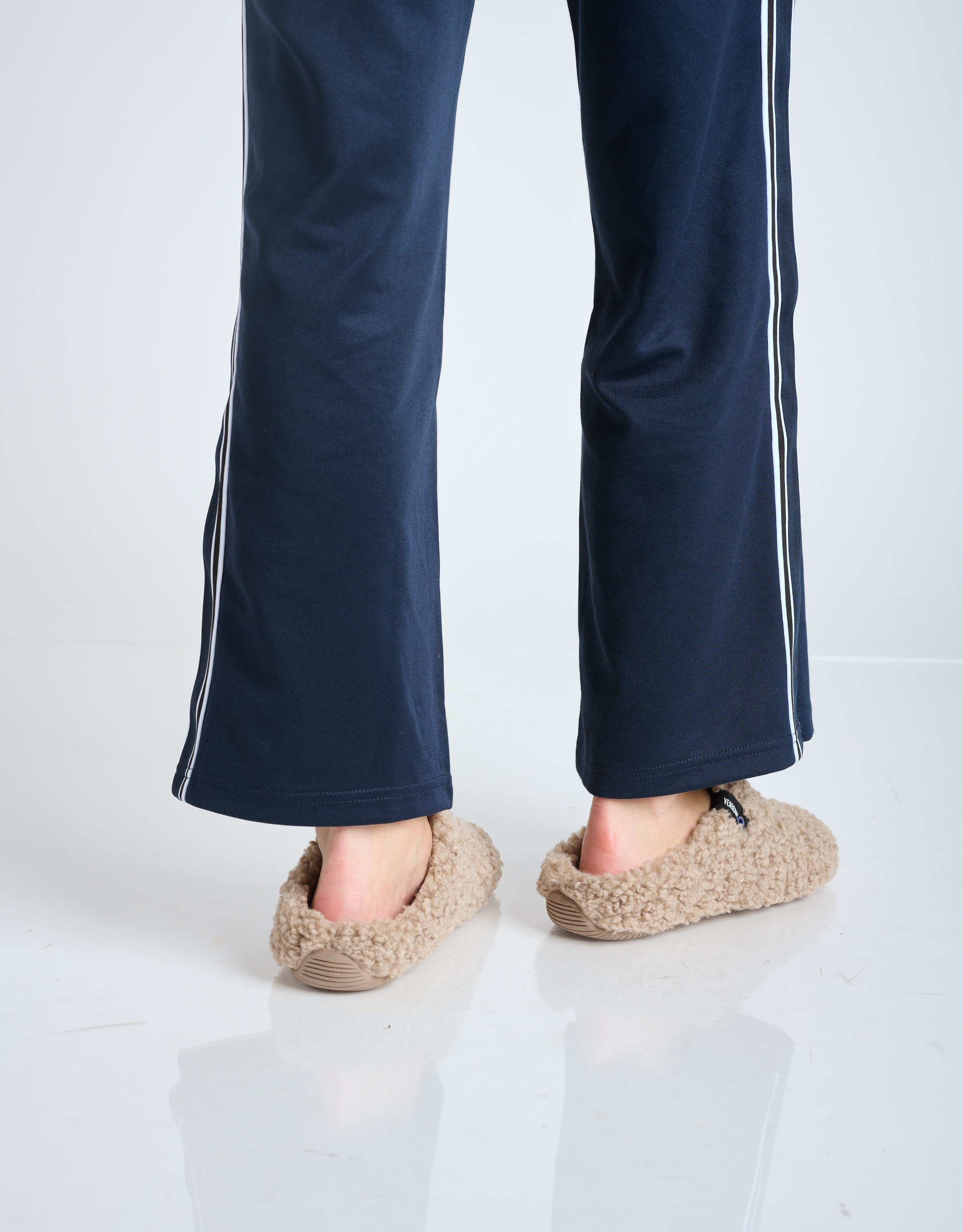 נעלי נשים - Verbenas - נעלי בית YORK CURLY - חום בהיר4