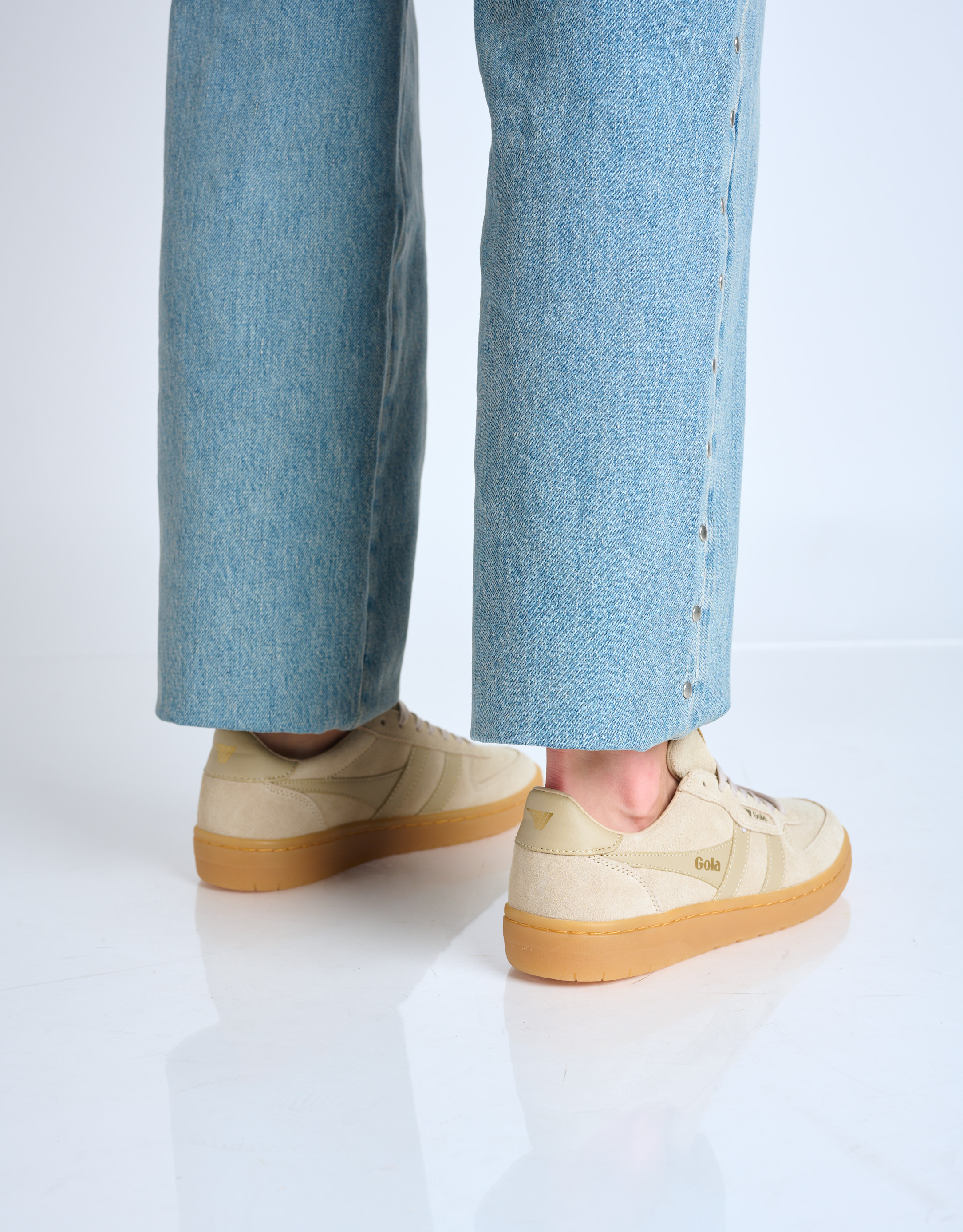 נעלי נשים - Gola - סניקרס זמש HAWK - בז'4