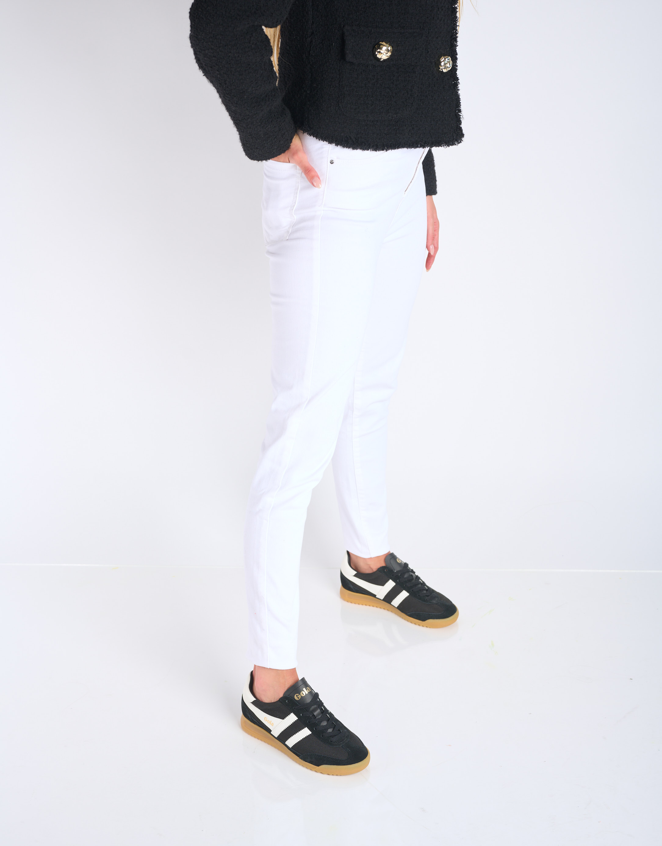 נעלי נשים - Gola - סניקרס TORNADO - שחור לבן3