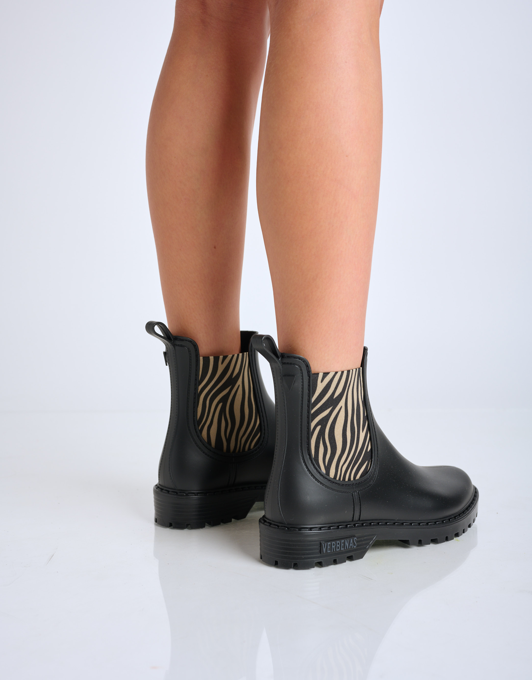 נעלי נשים - Verbenas - מגפוני גומי GAUDI - זברה2