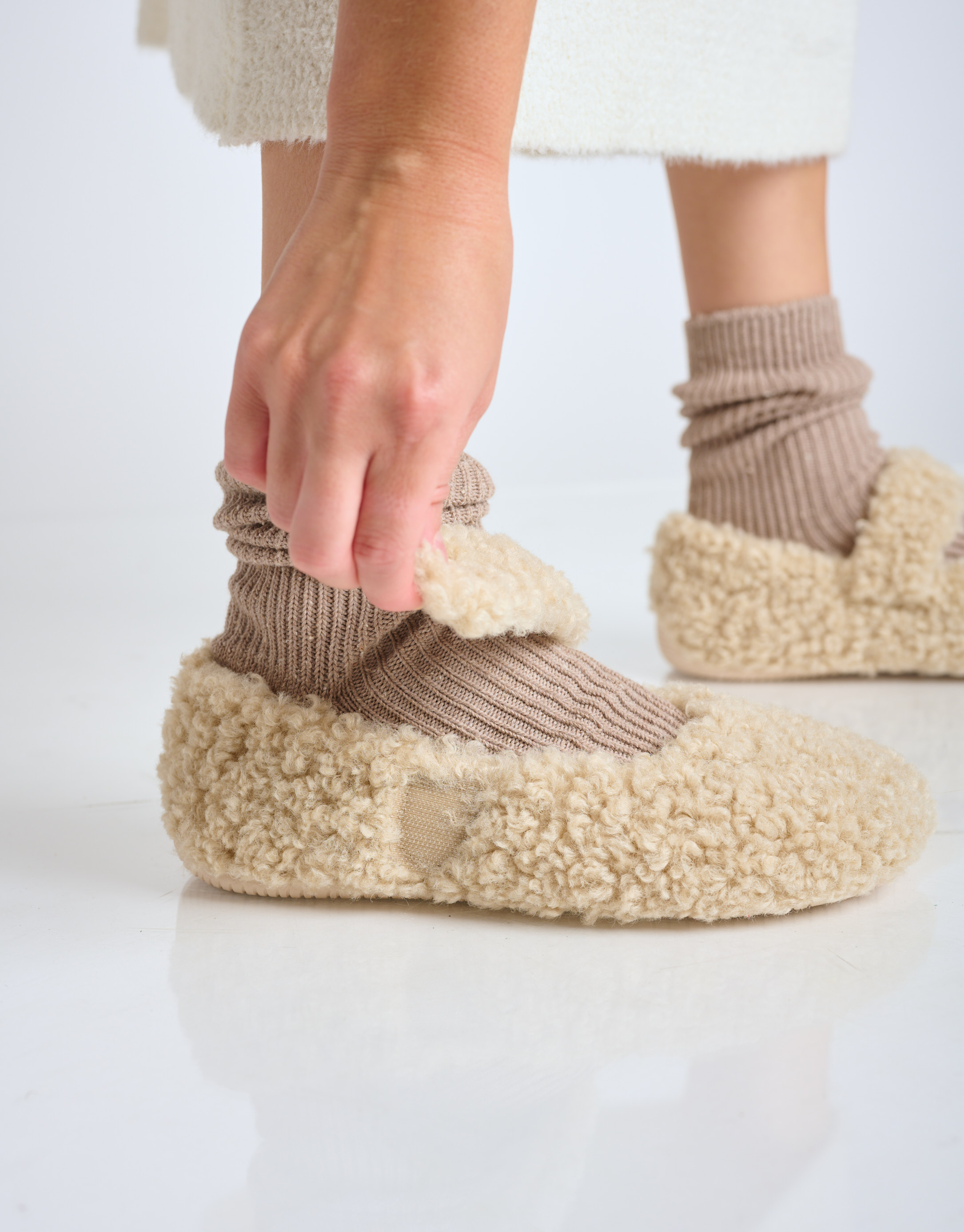 נעלי נשים - Verbenas - נעלי בית YUNA CURLY - אופוויט3