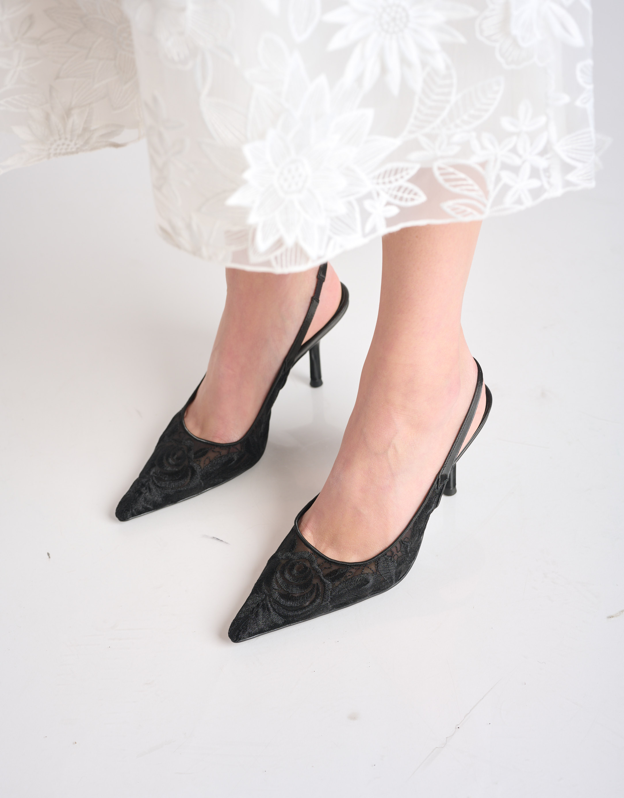 נעלי נשים - Jeffrey Campbell - נעלי סירה LOFFICELE תחרה - שחור3