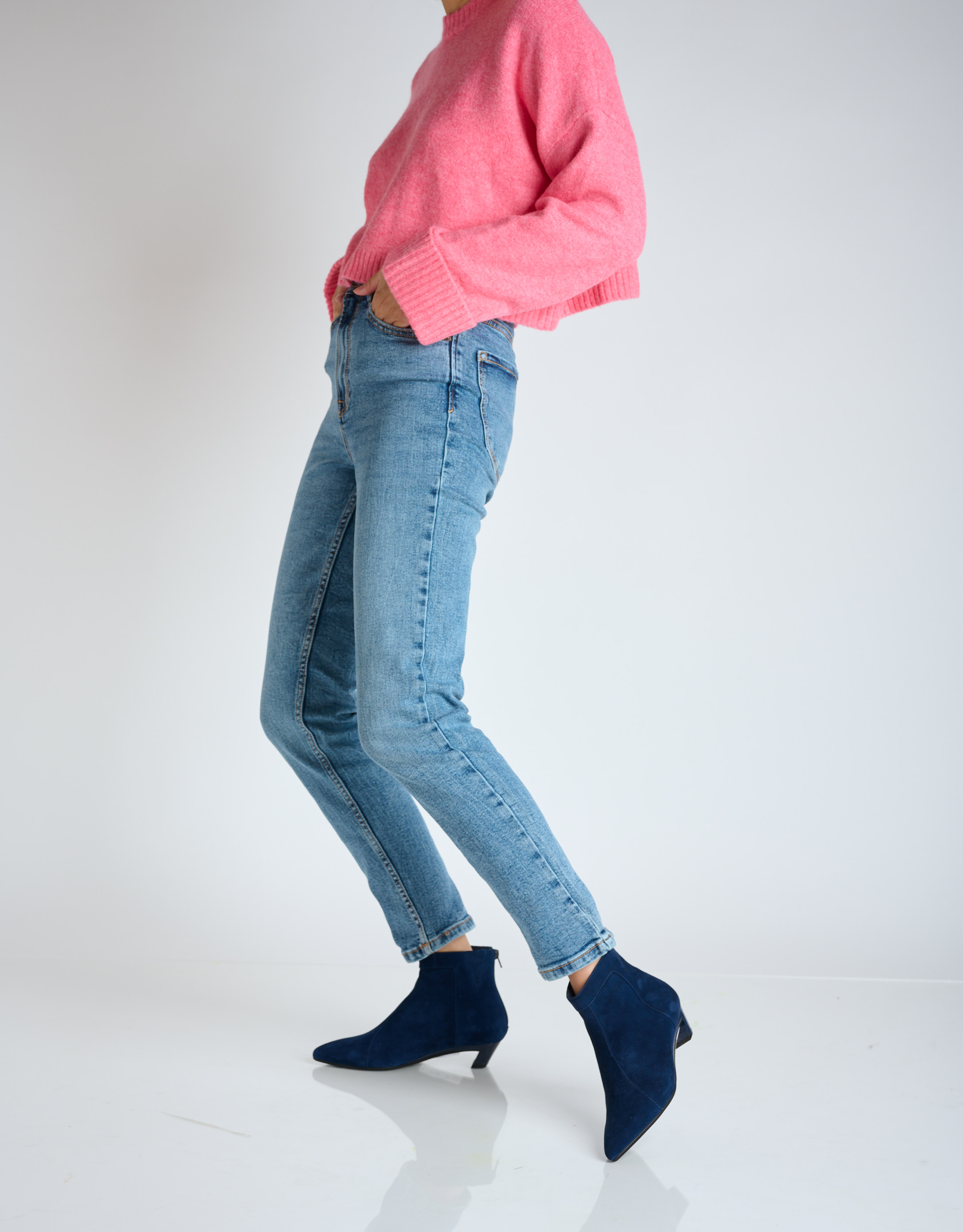 נעלי נשים - Jeffrey Campbell - מגפוני זמש MISTRESS - כחול4