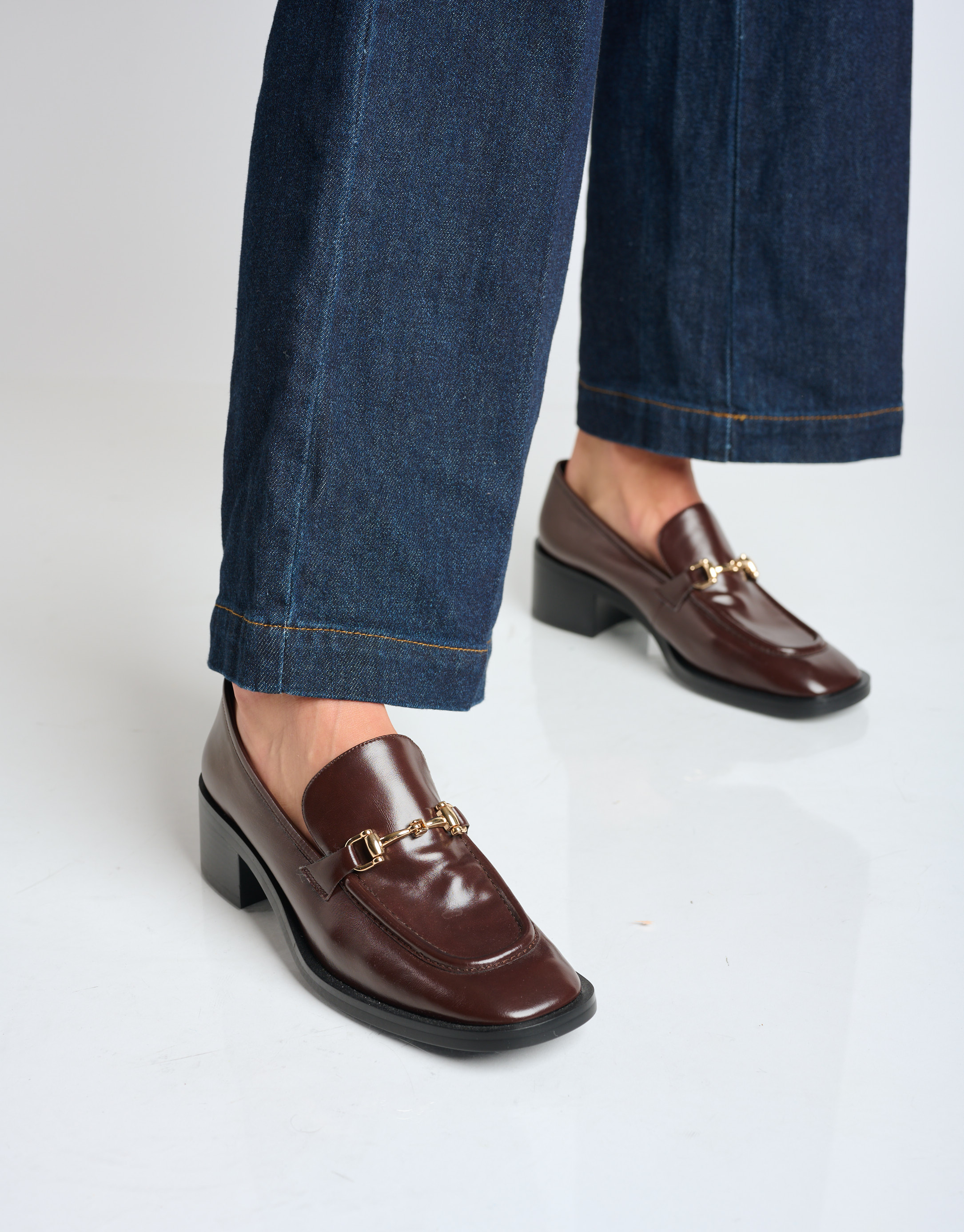 נעלי נשים - Jeffrey Campbell - מוקסינים עם עקב REID - חום2