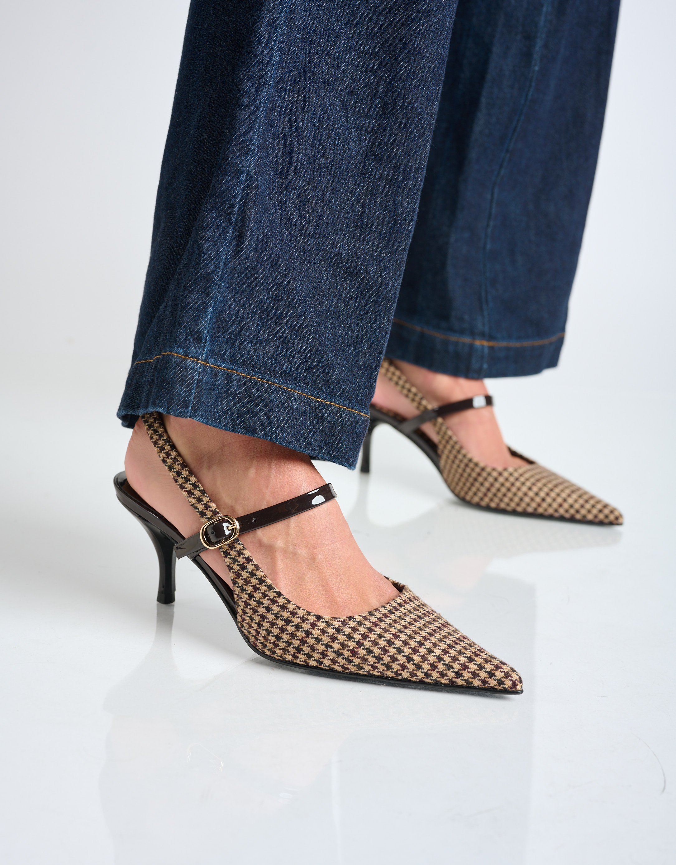 נעלי נשים - Jeffrey Campbell - נעלי סירה מבד TANYA - חום1