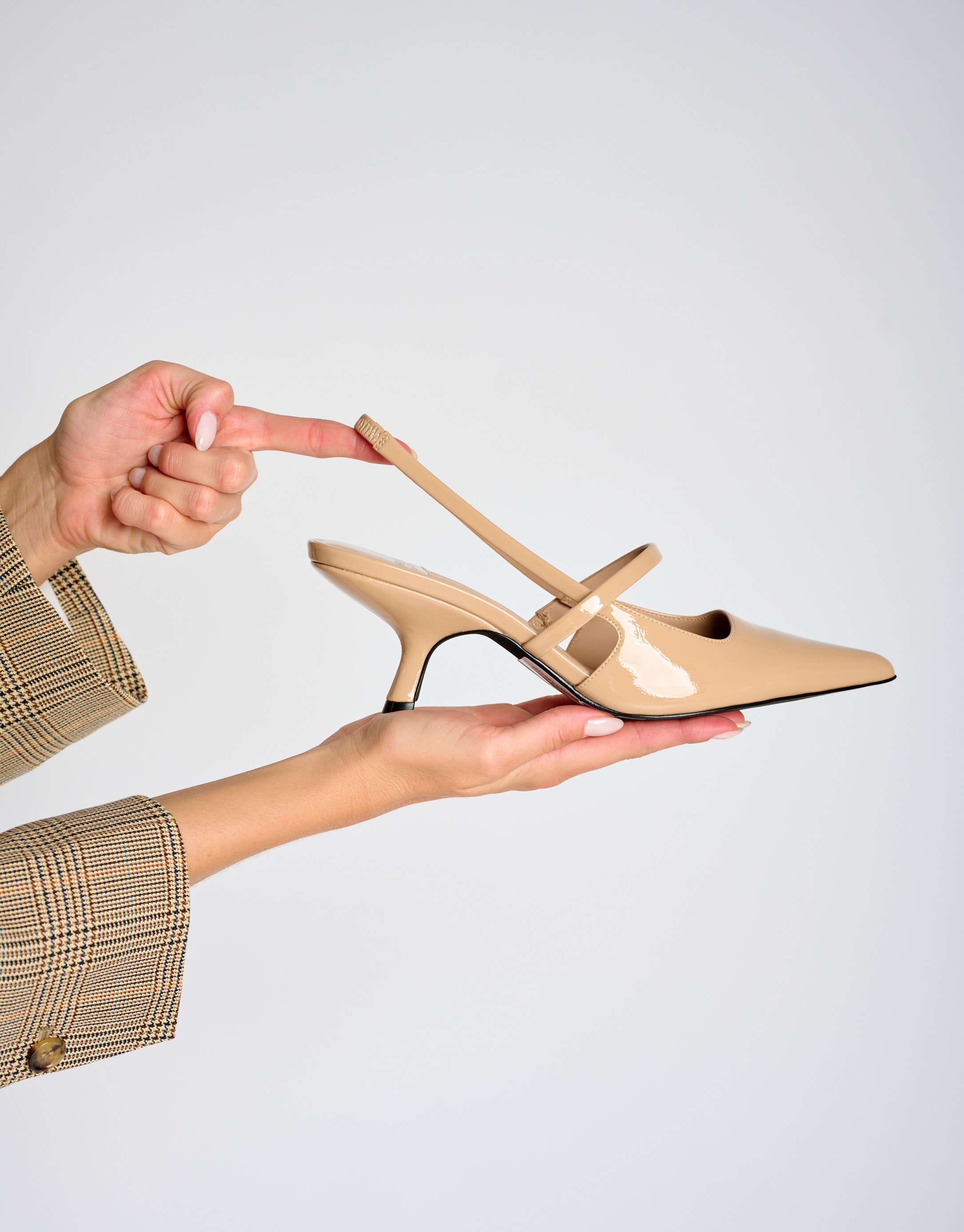 נעלי נשים - Jeffrey Campbell - נעלי סירה עם עקב TANYA - ניוד1