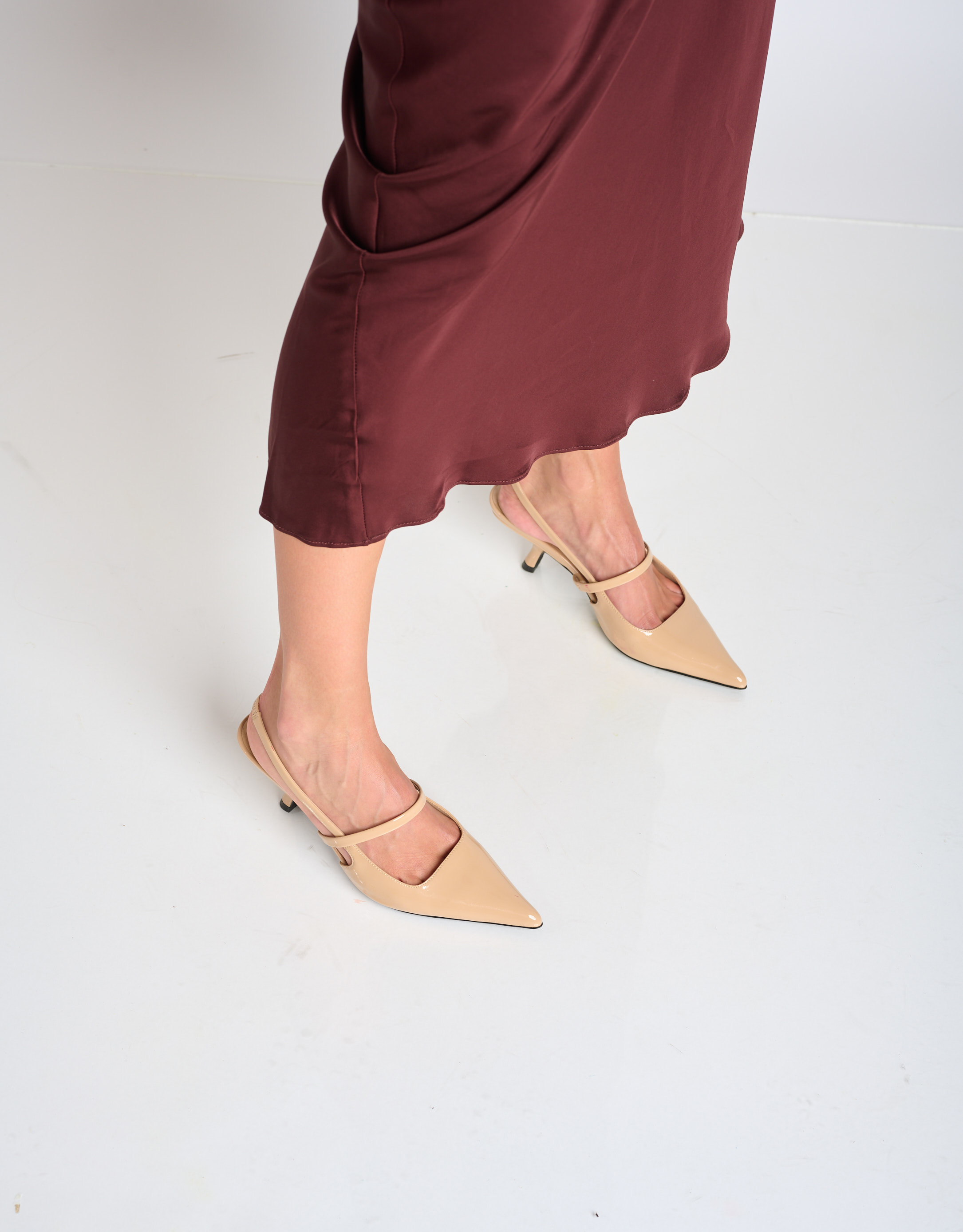 נעלי נשים - Jeffrey Campbell - נעלי סירה עם עקב TANYA - ניוד4