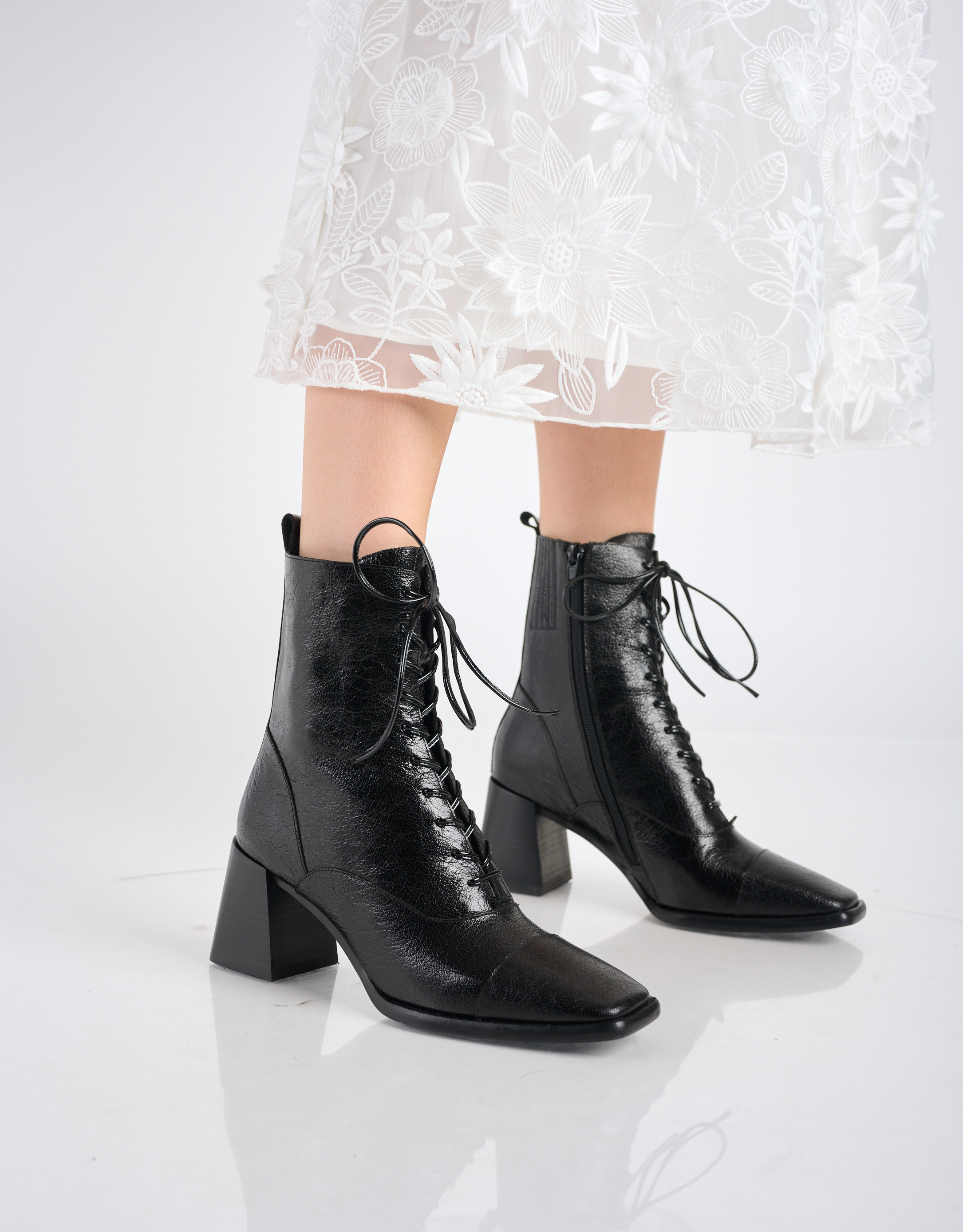 נעלי נשים - Jeffrey Campbell - מגפוני עקב WESTLYN - שחור2