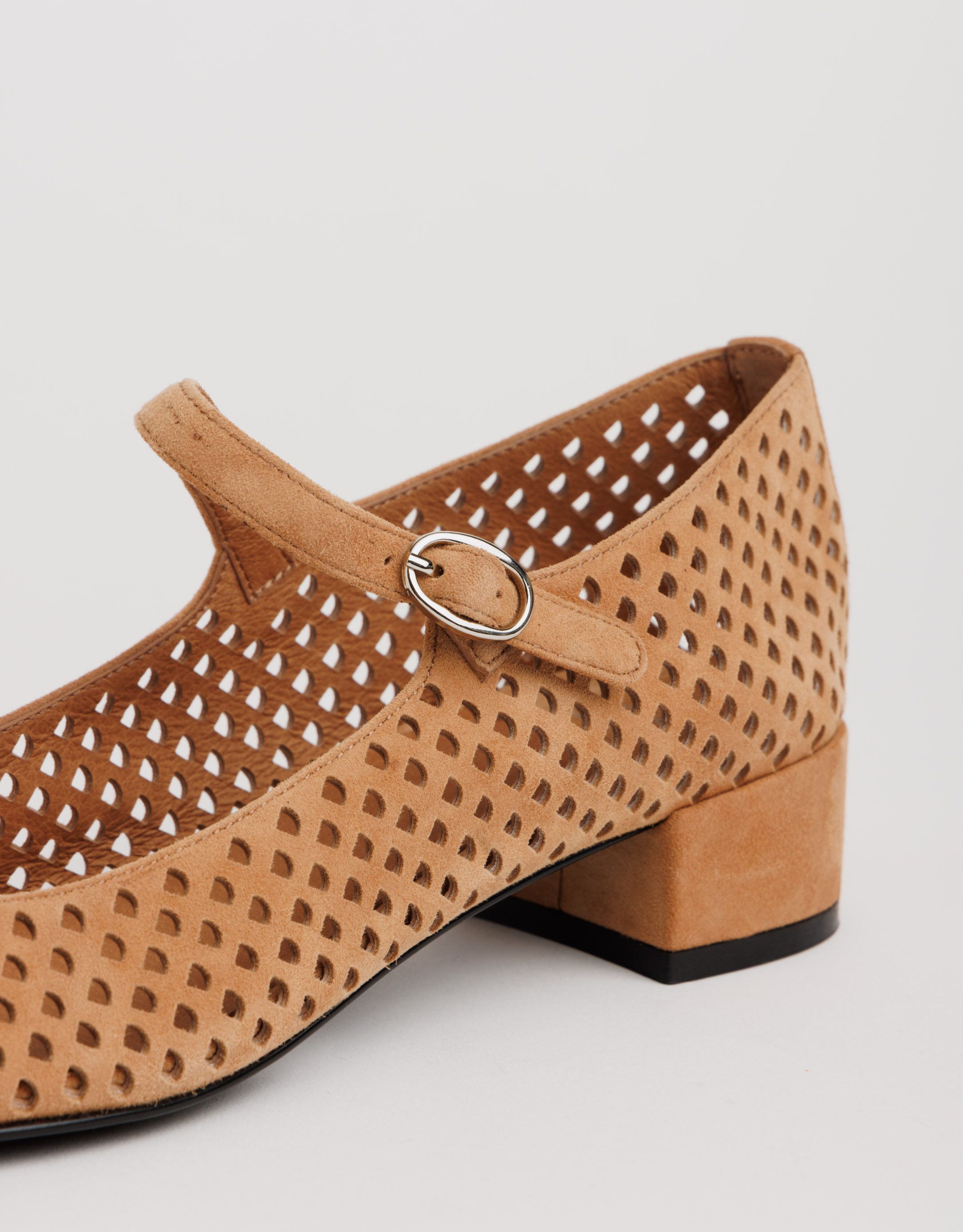 נעלי נשים - Jeffrey Campbell - נעלי בובה מזמש TOPTIER - בז'2