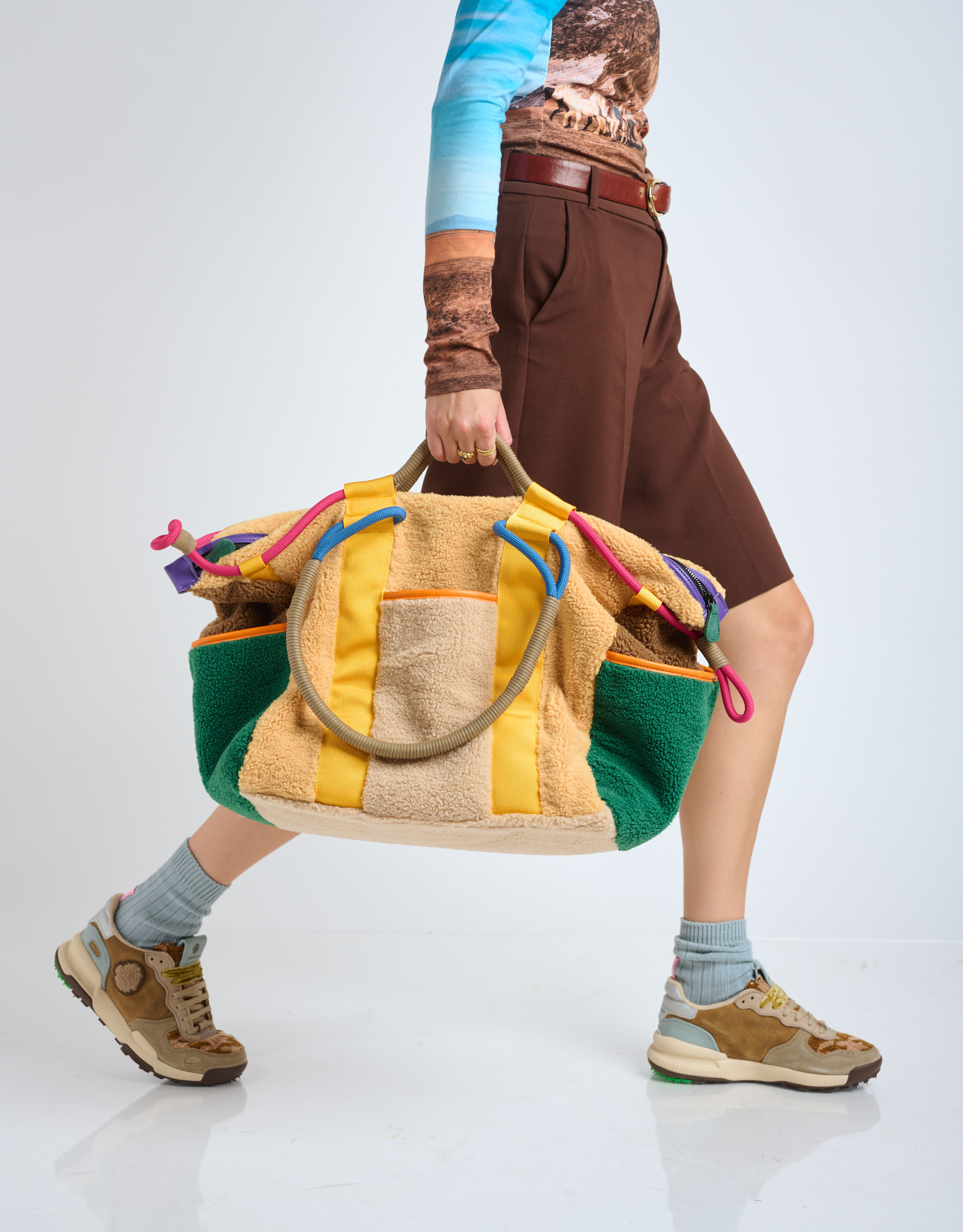 נעלי נשים - Flower Mountain - תיק צד גדול WEEKEND - בז'   חום1