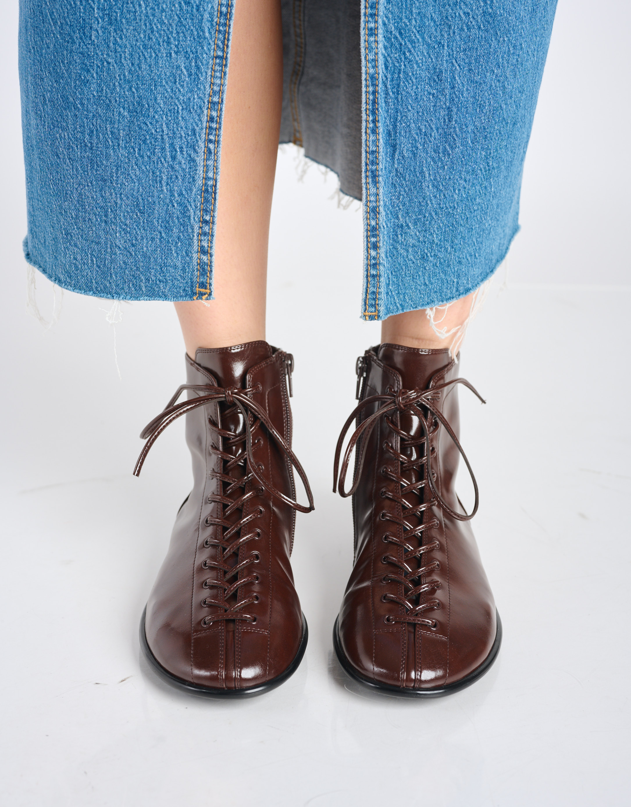 נעלי נשים - Jeffrey Campbell - מגפונים שטוחים BOXXED - חום2