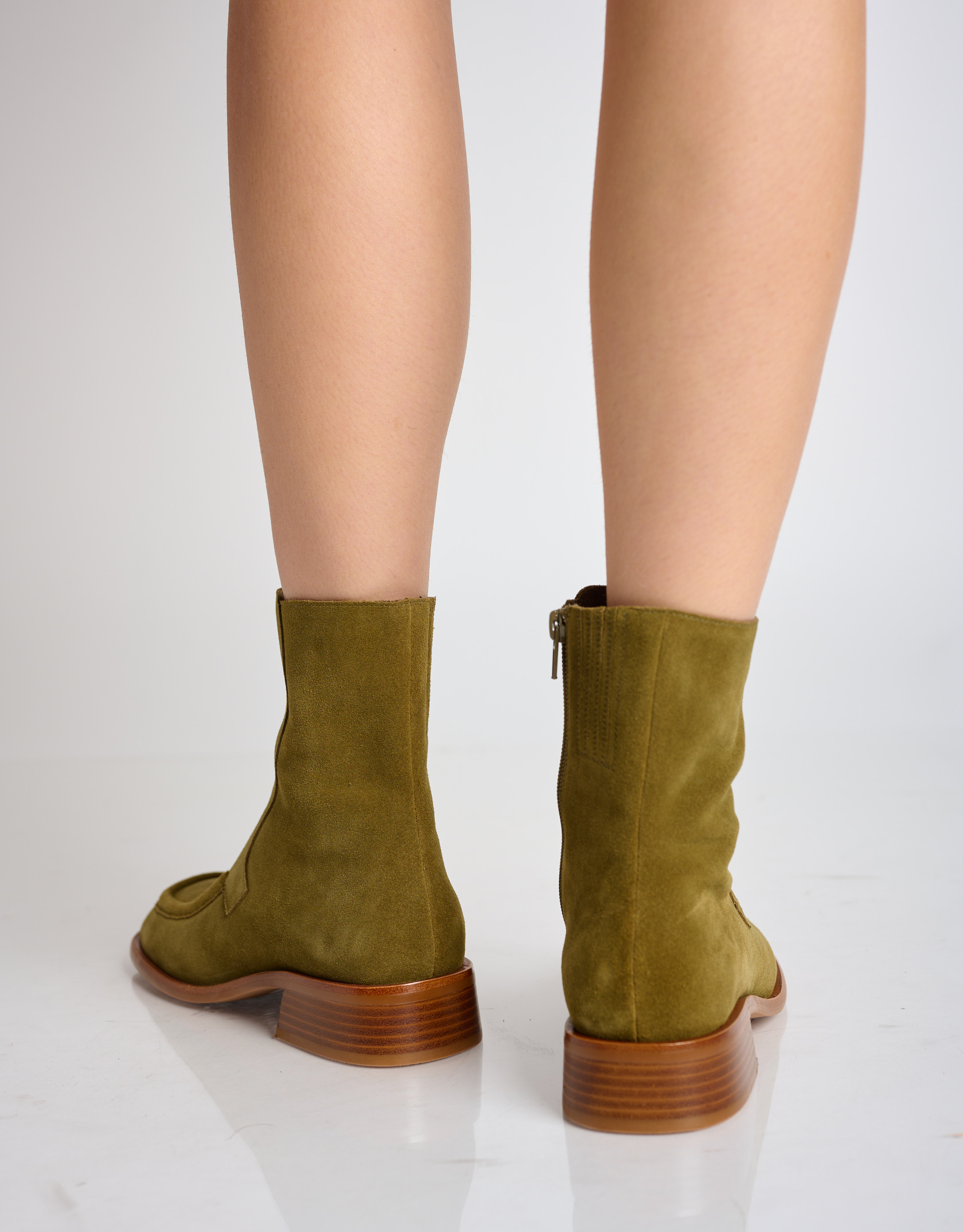 נעלי נשים - Jeffrey Campbell - מגפונים שטוחים מזמש  ODET - זית4