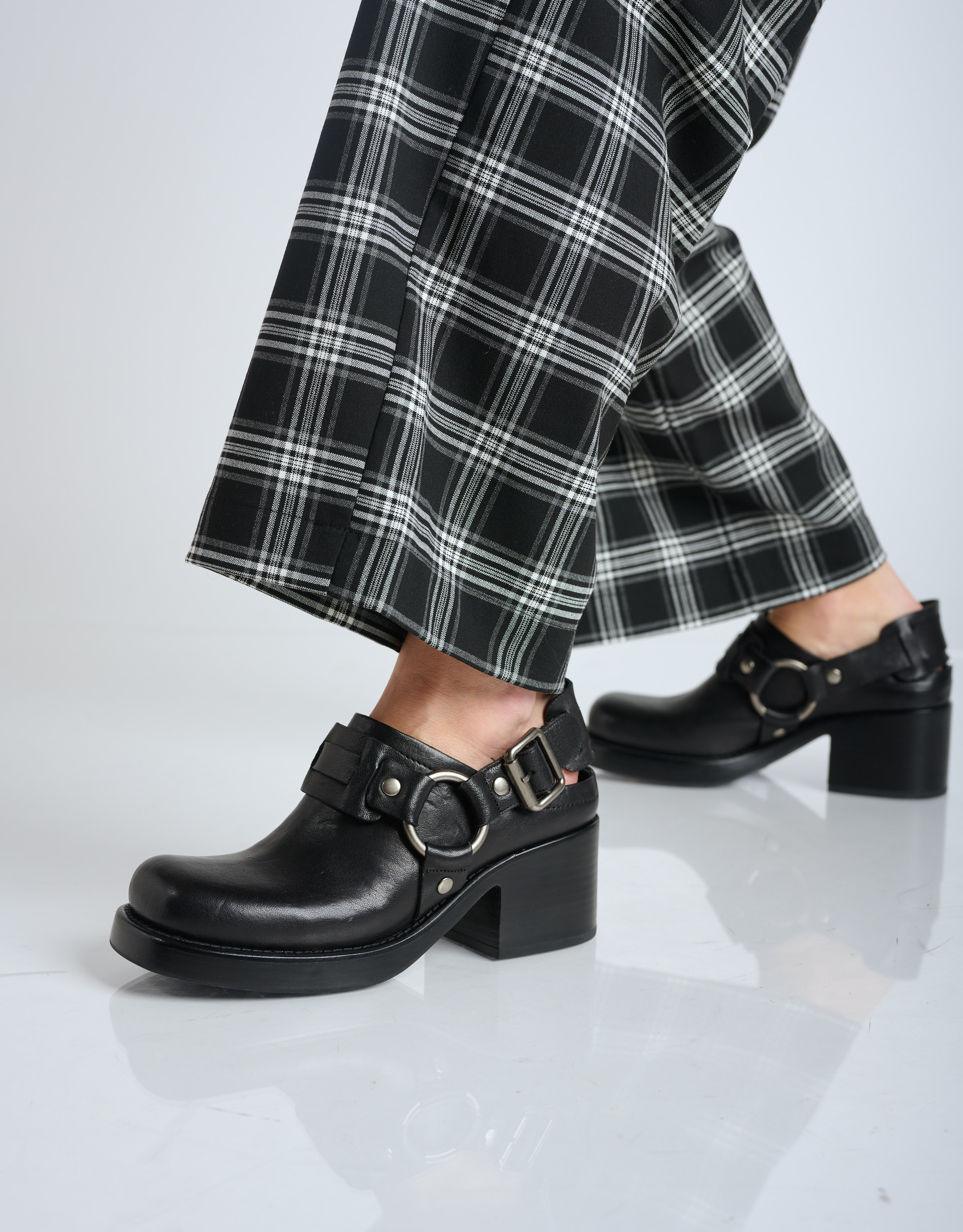 נעלי נשים - Jeffrey Campbell - נעליים REFLECTED - שחור3