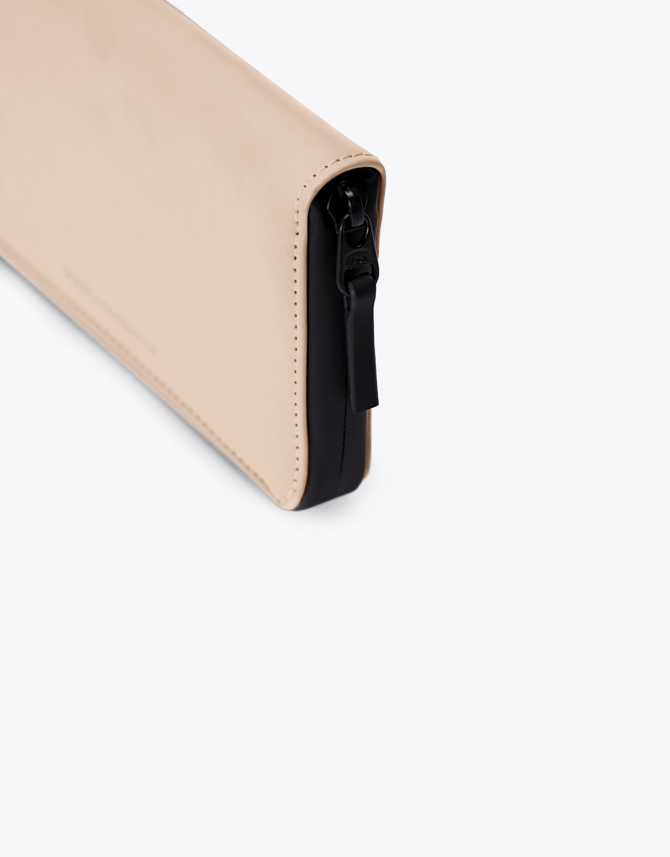 נעלי גברים - Ucon Acrobatics - ארנק DENAR - ניוד3