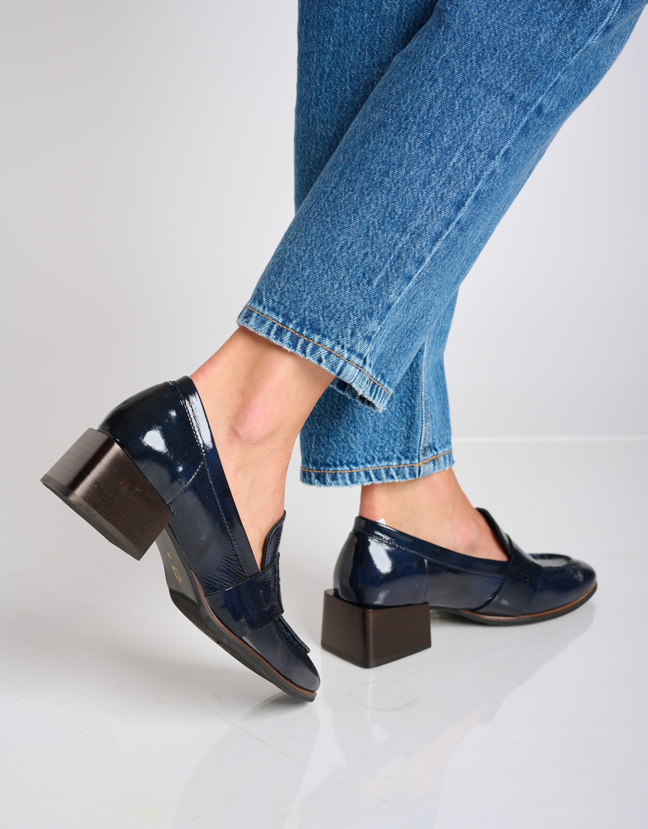 נעלי נשים - Yuko Imanishi - נעלי עור מבריקות RURI - כחול2