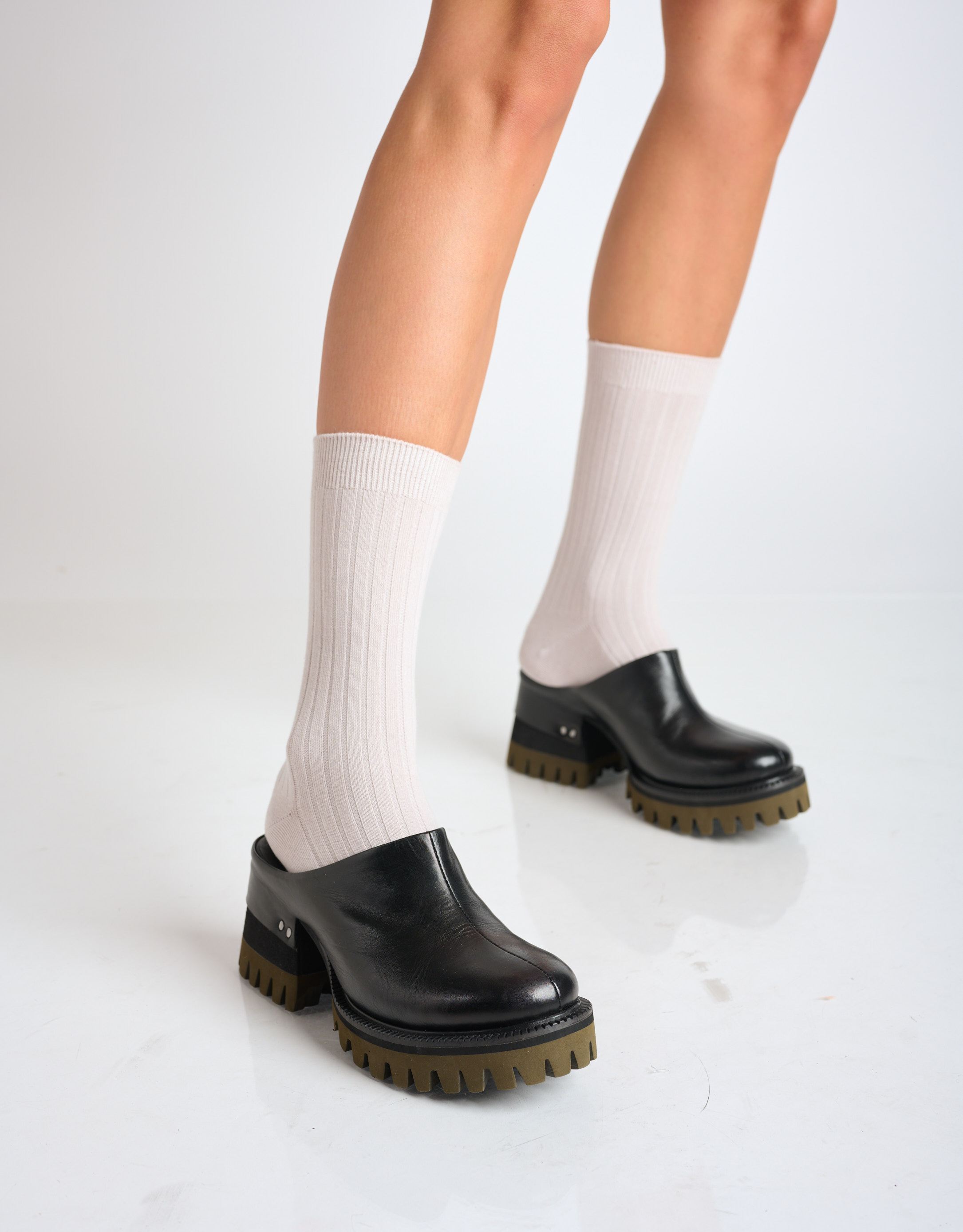 נעלי נשים - Yuko Imanishi - כפכפים עם עקב RYU - שחור4