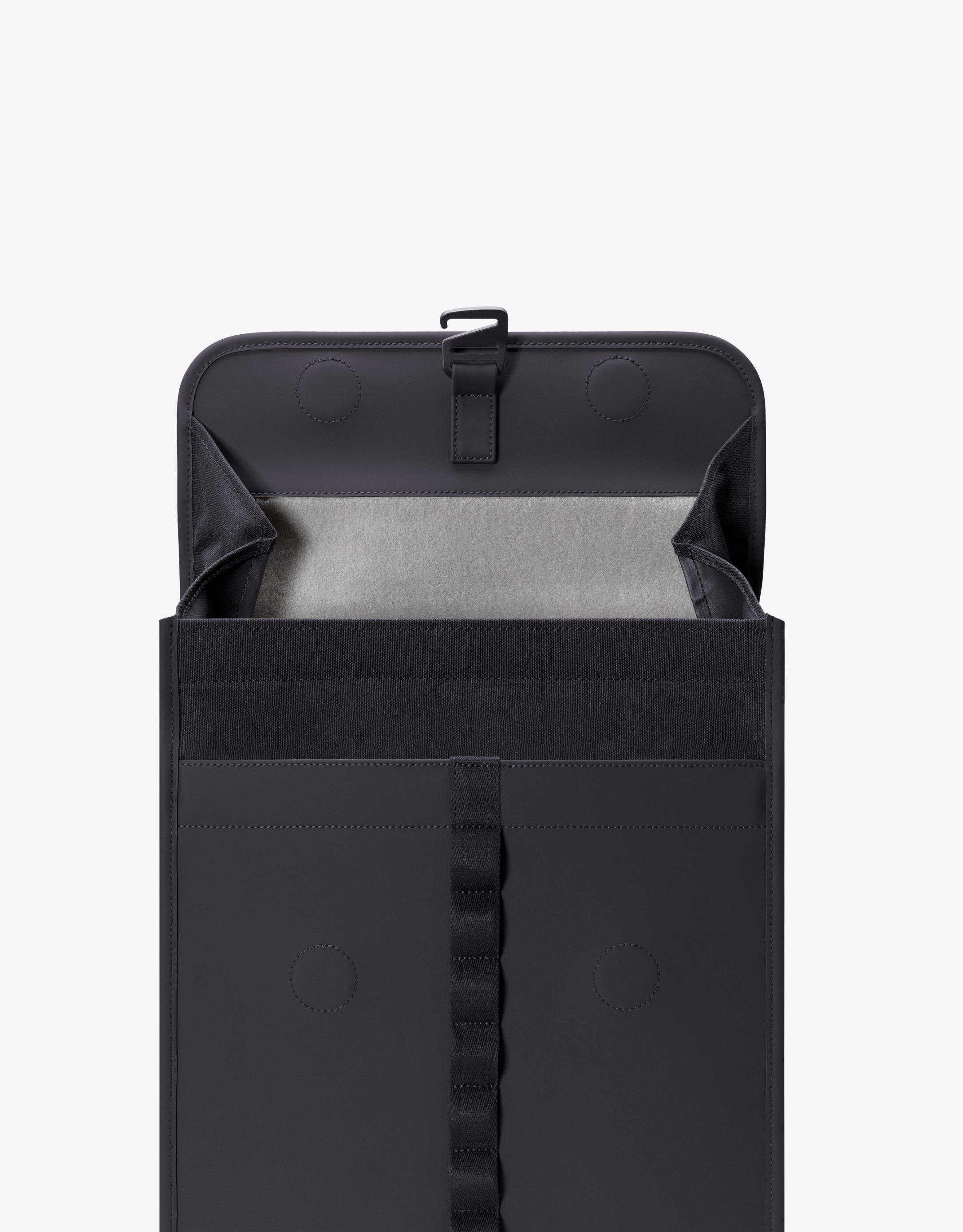 נעלי גברים - Ucon Acrobatics - תיק גב KUMO INFINITY - שחור2