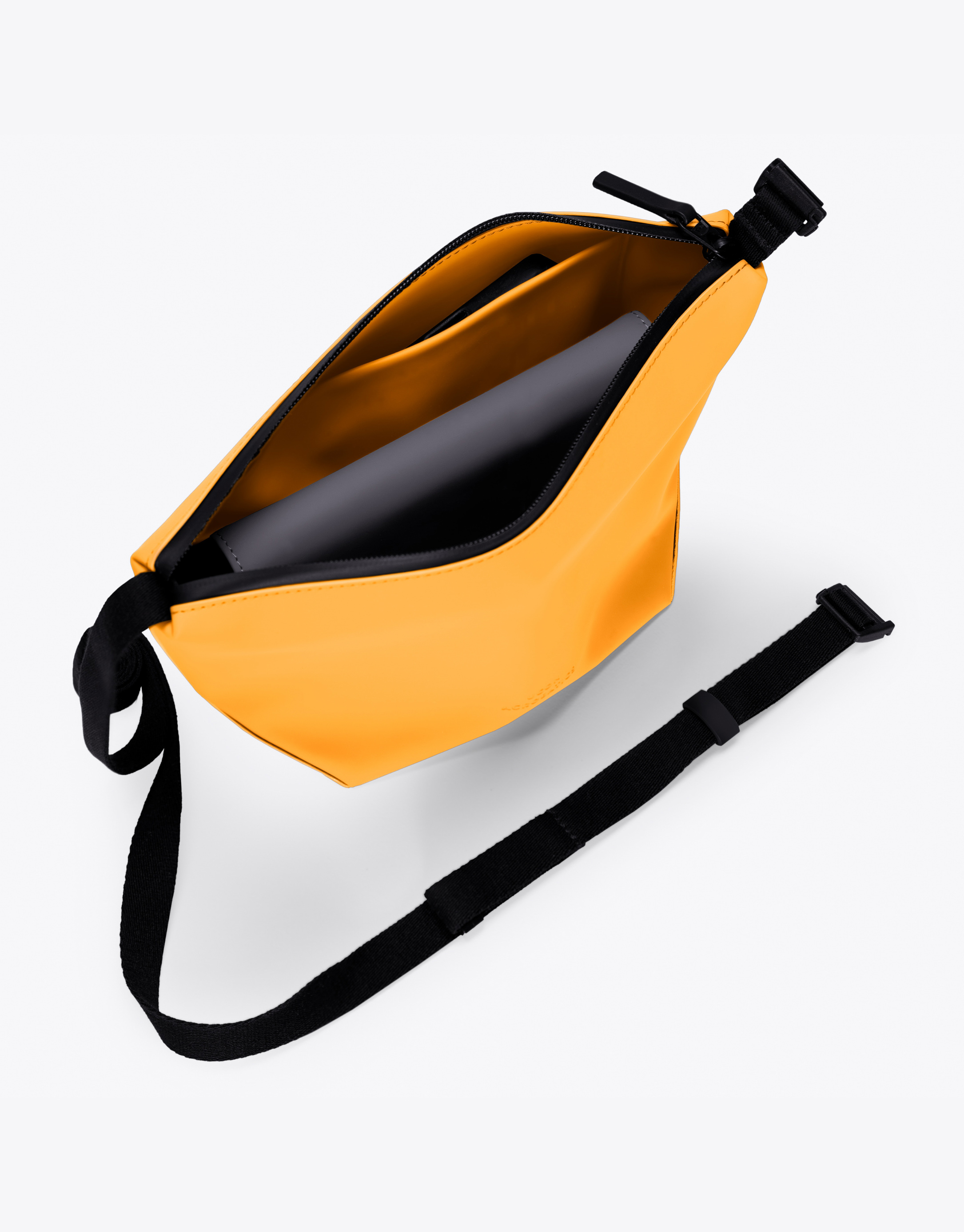 נעלי נשים - Ucon Acrobatics - תיק פאוצ' NOLA - כתום2