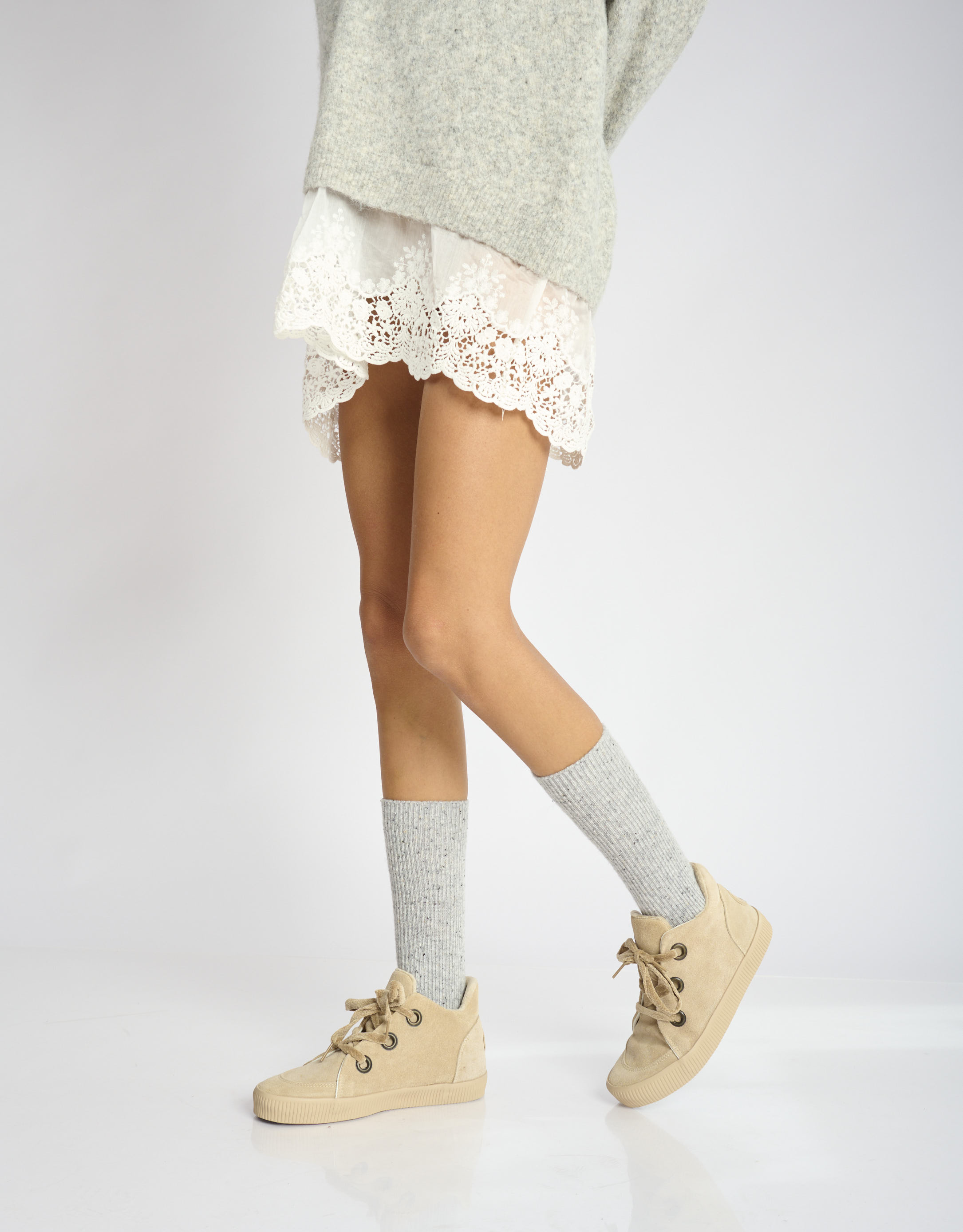 נעלי נשים - Aro - מגפונים עם שרוכים NOELLE - בז'2