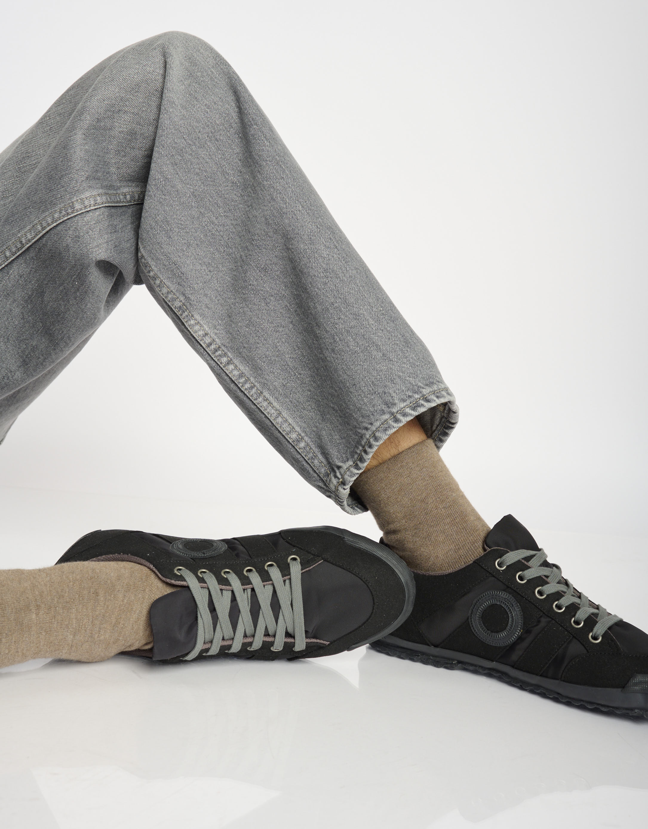 נעלי גברים - Aro - סניקרס טבעוני IDO - שחור1